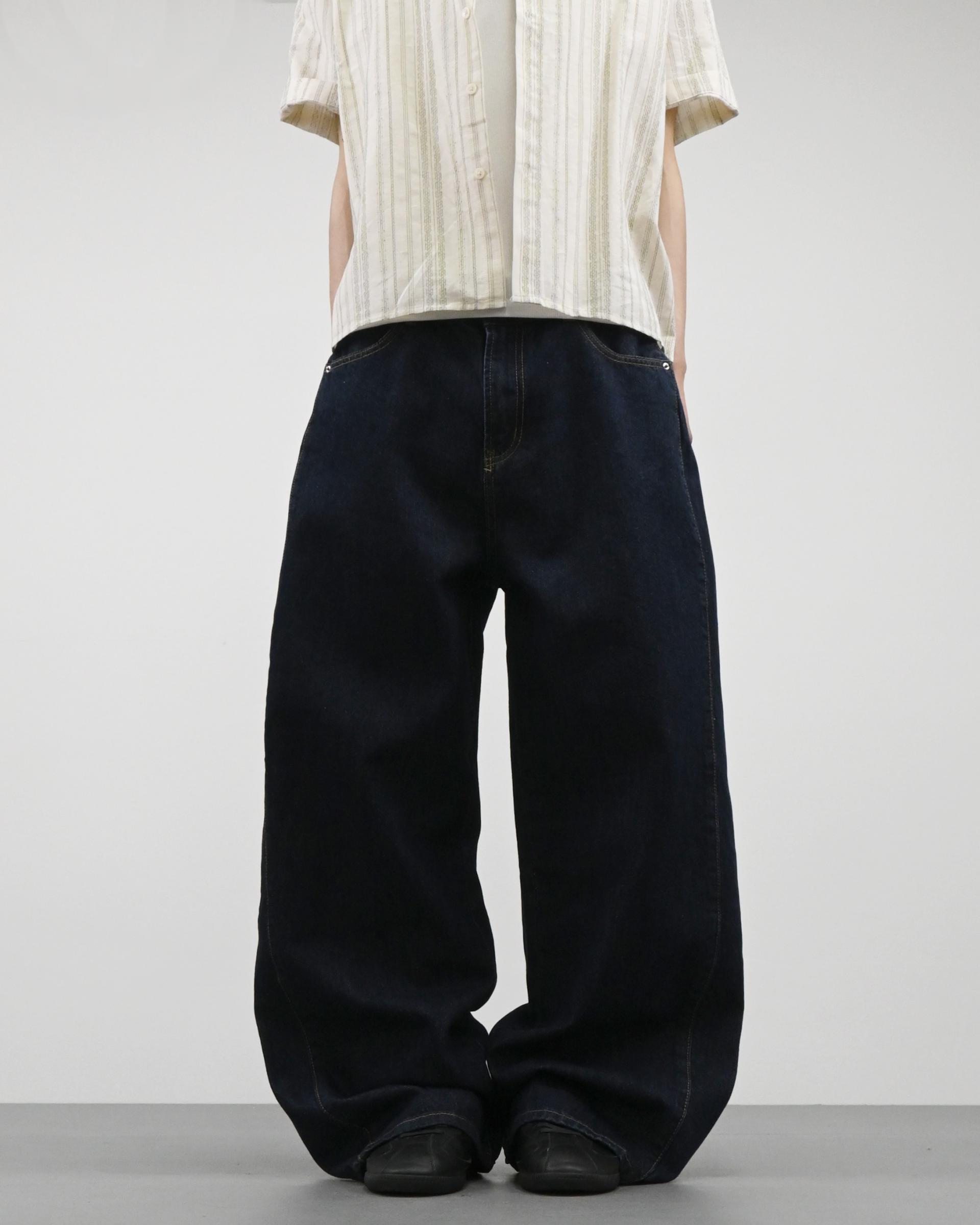 side slit curved denim pants