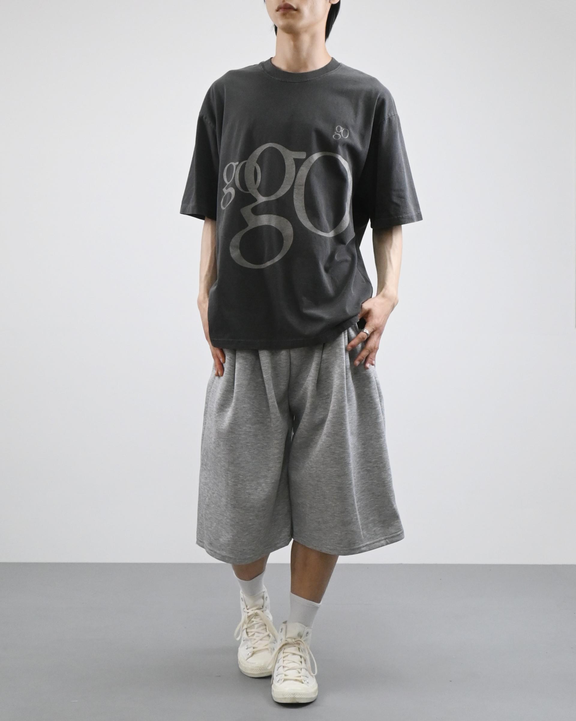 two tuck bermuda sweatpants