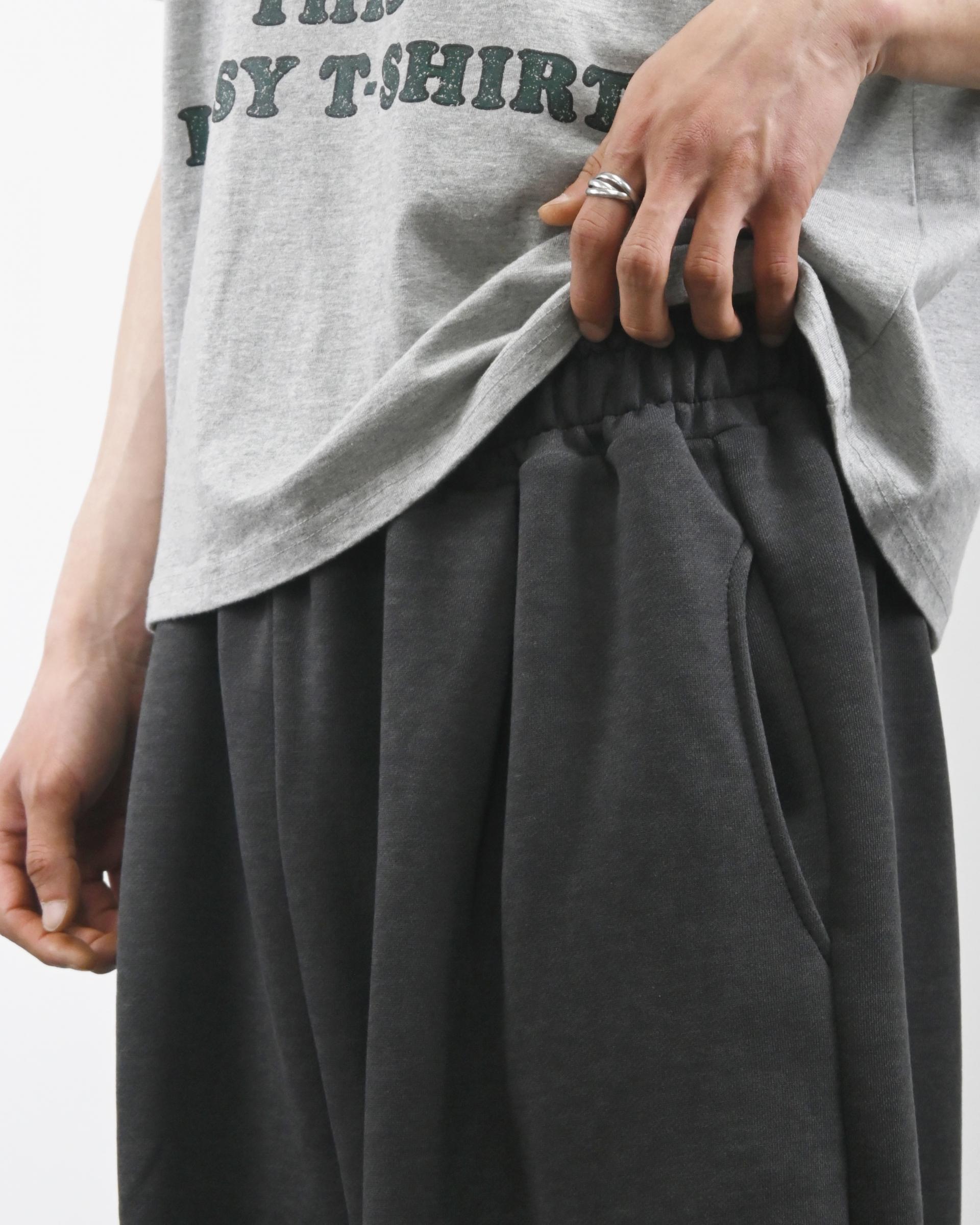 one tuck pigment bermuda sweatpants