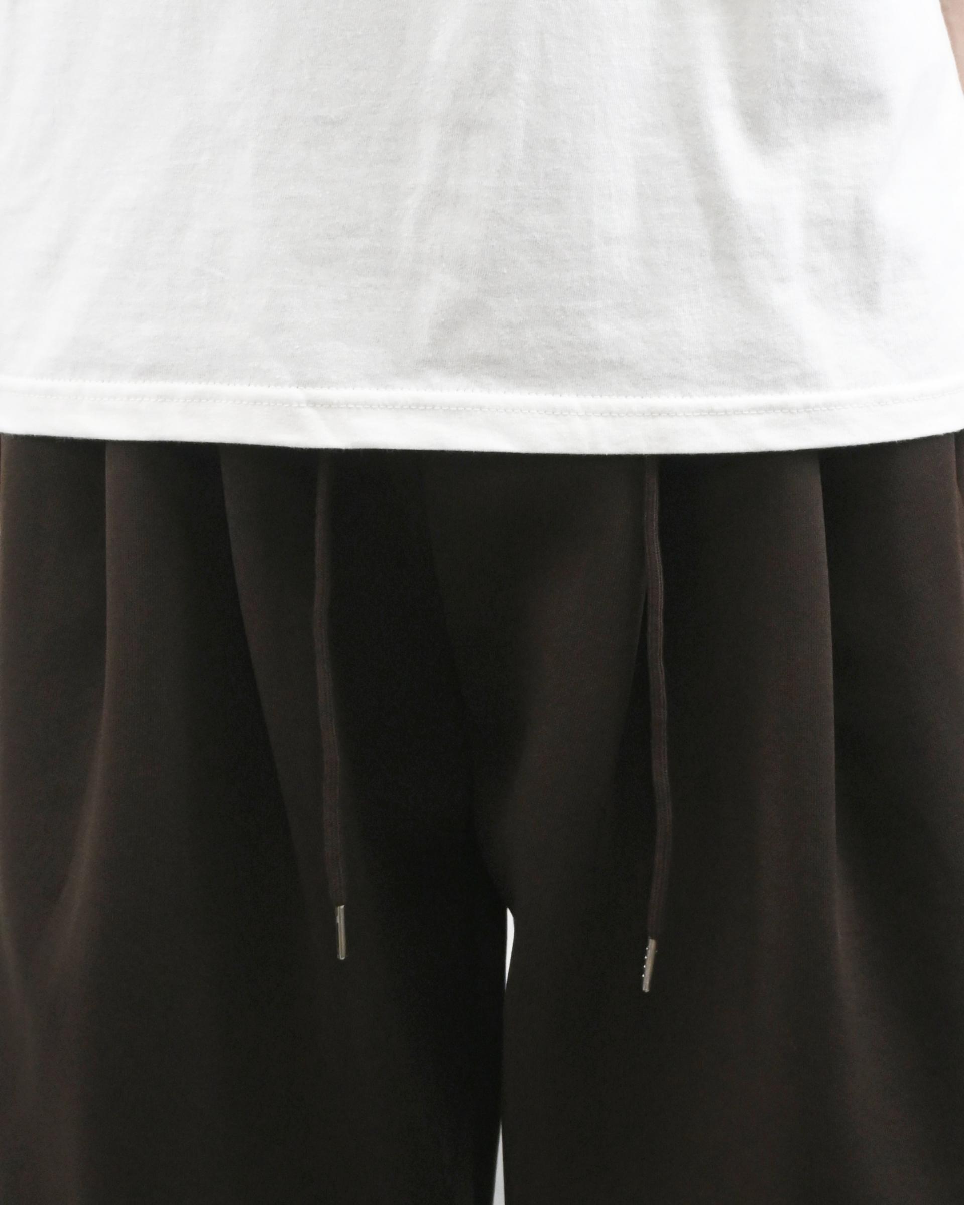 two tuck bermuda sweatpants