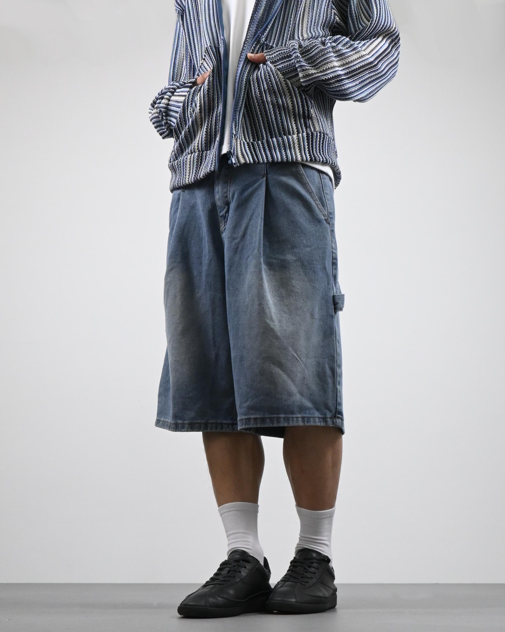 one tuck carpenter bermuda denim pants