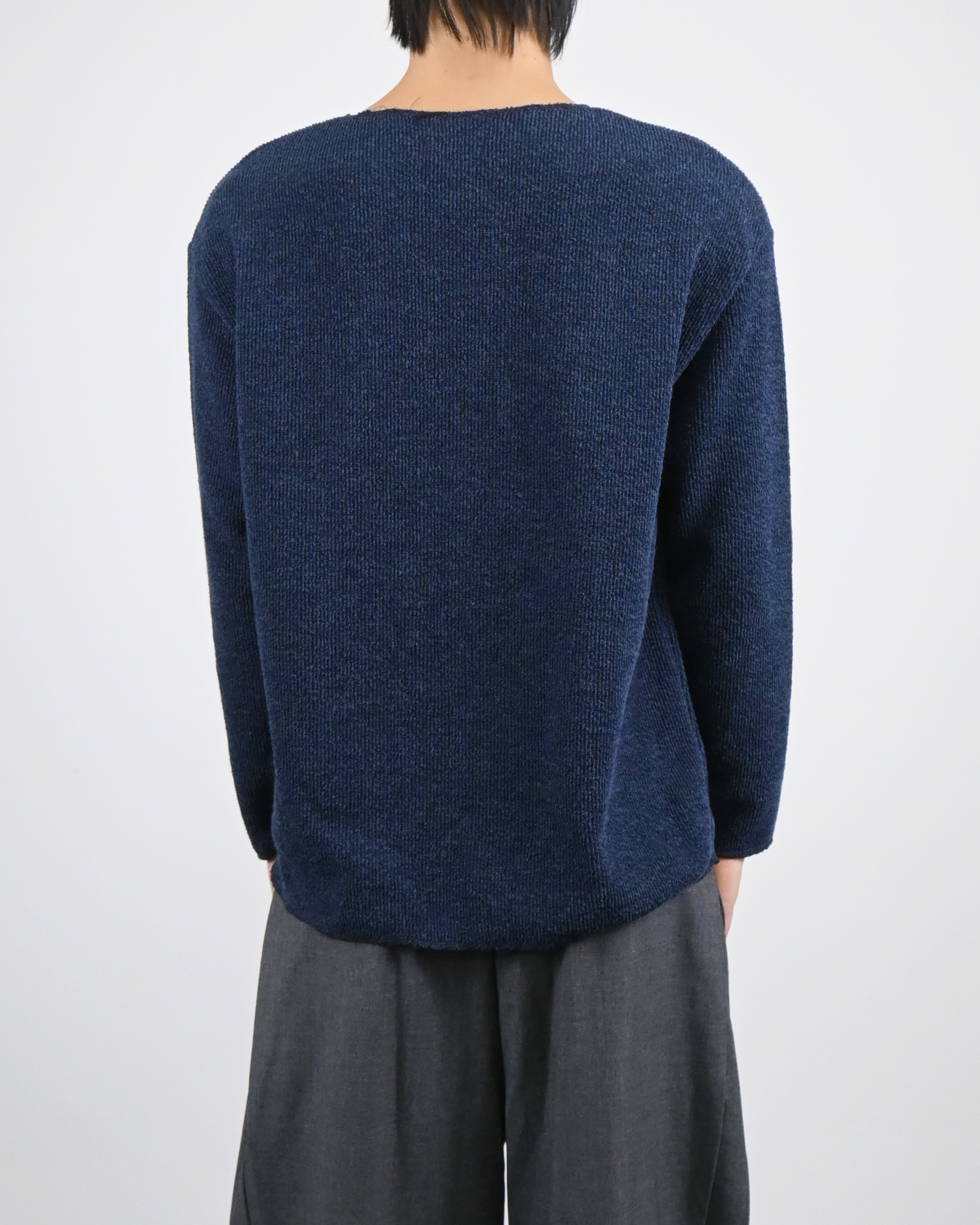 cut wide round neck t-shirt