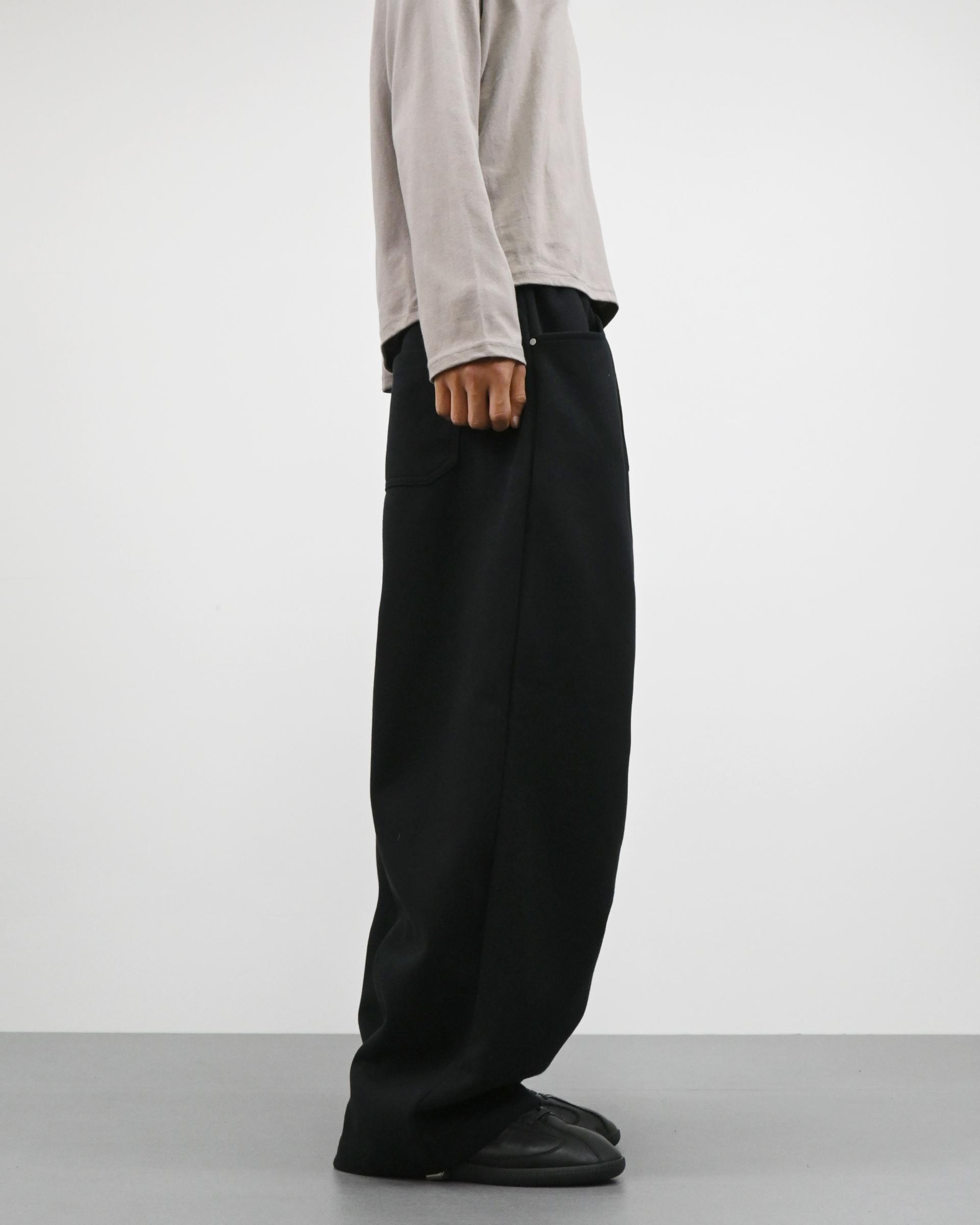 rivet dart sweatpants