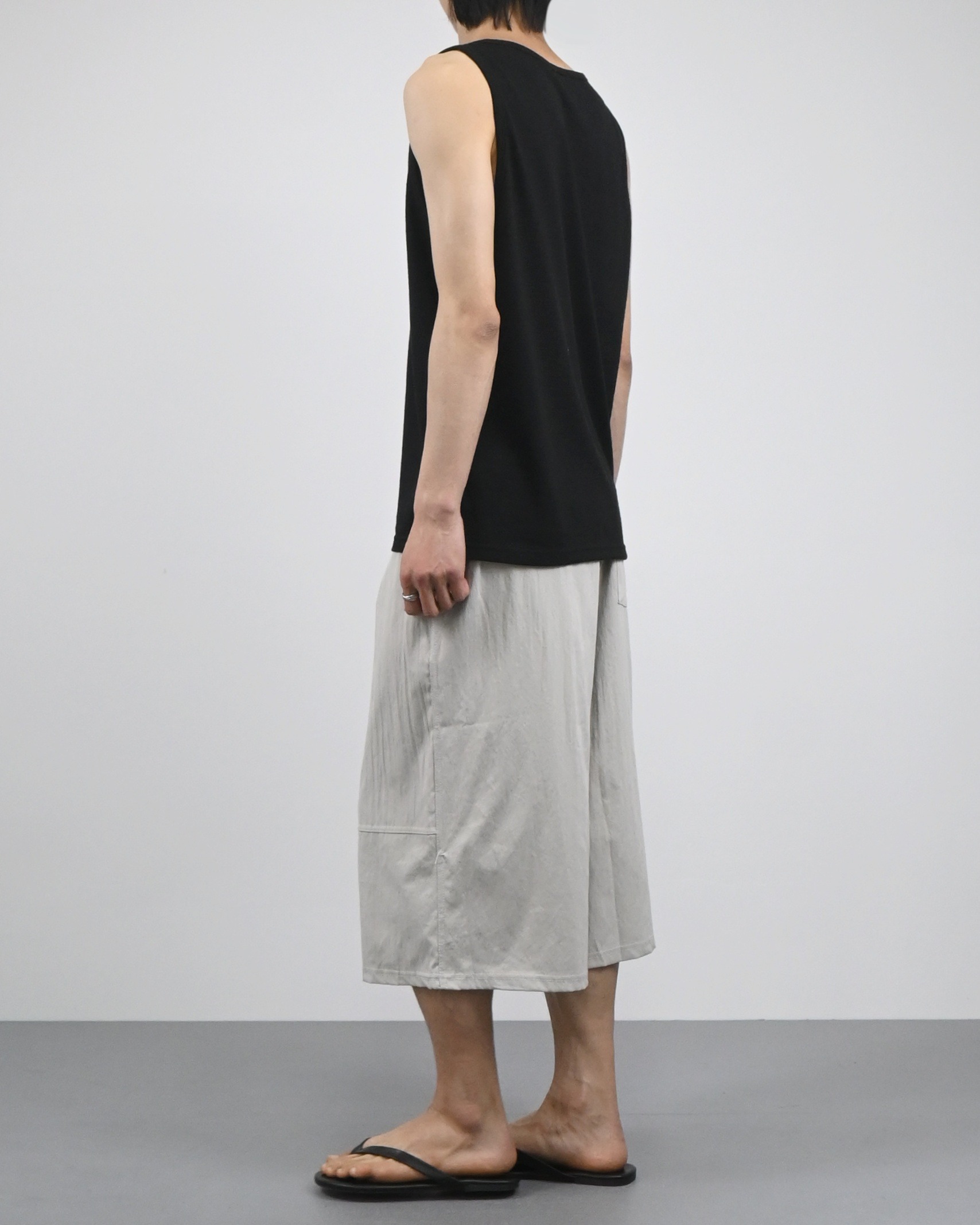 one tuck pigment bermuda sweatpants 복제
