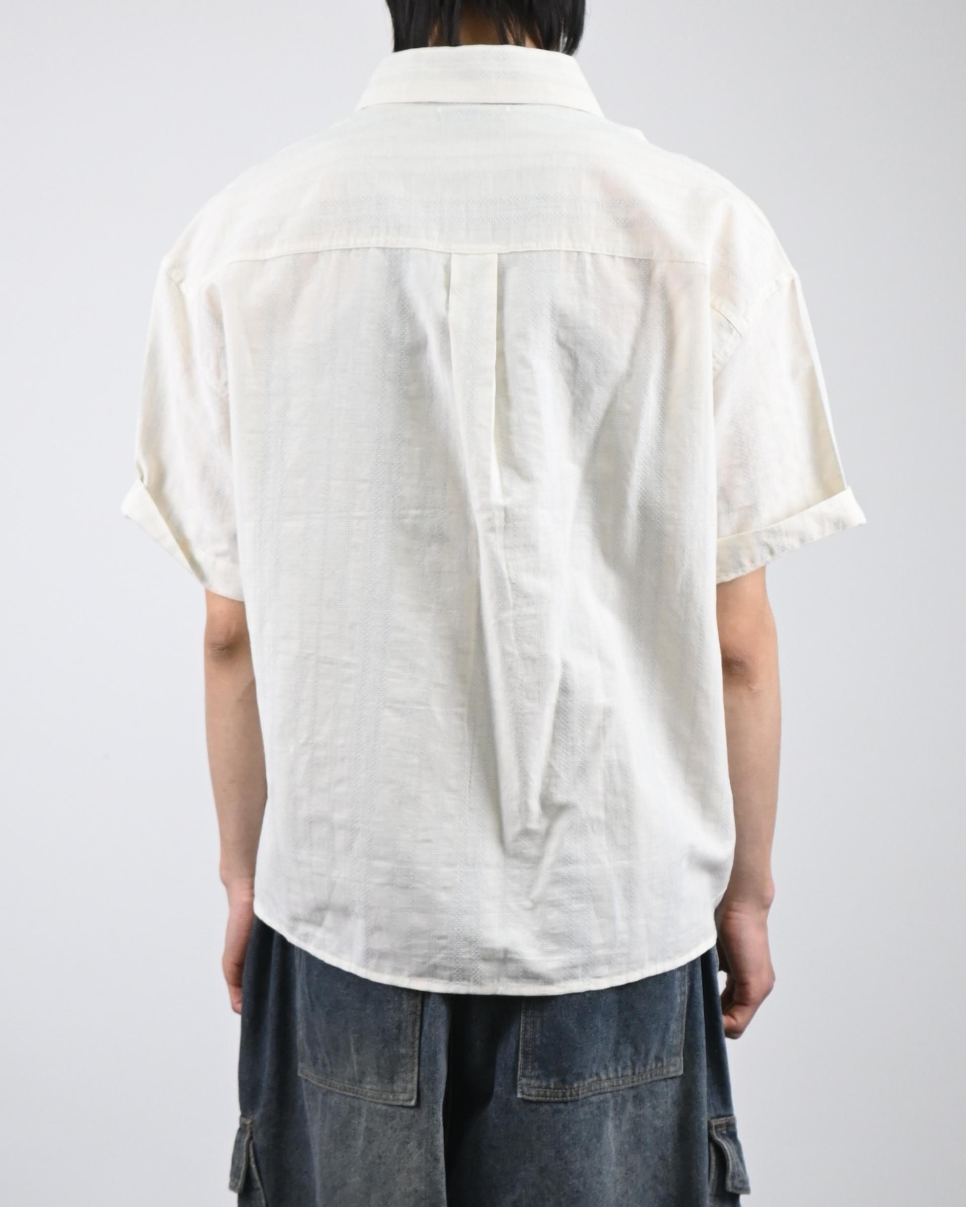 chain stripe shirt