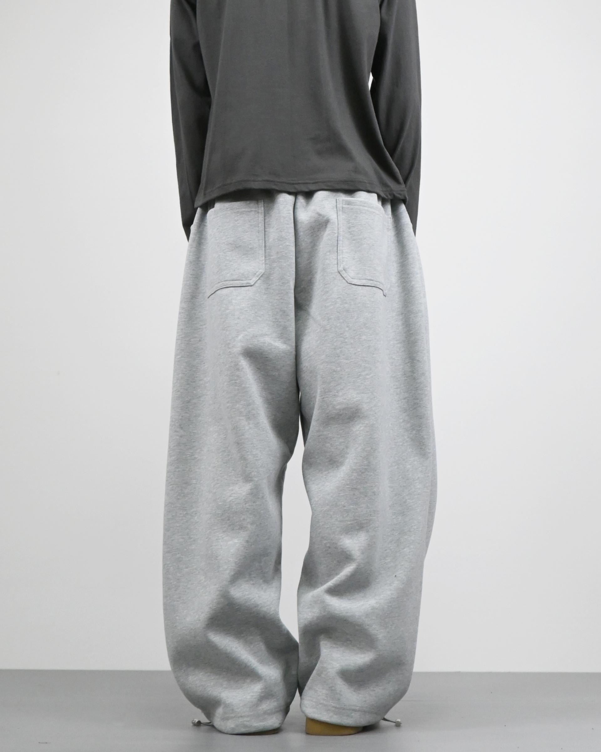 rivet dart sweatpants