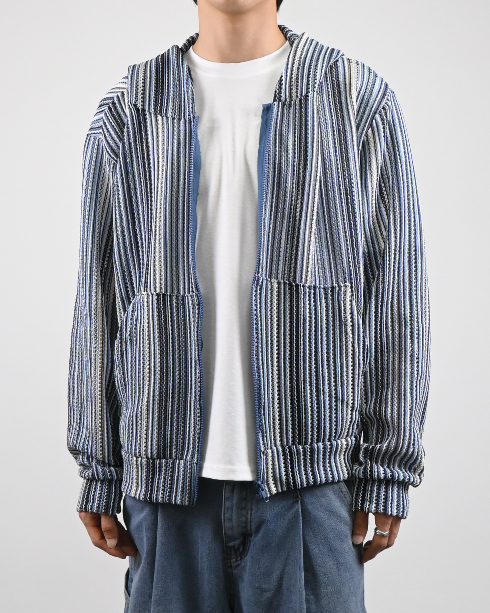 stripe punching hood zip-up