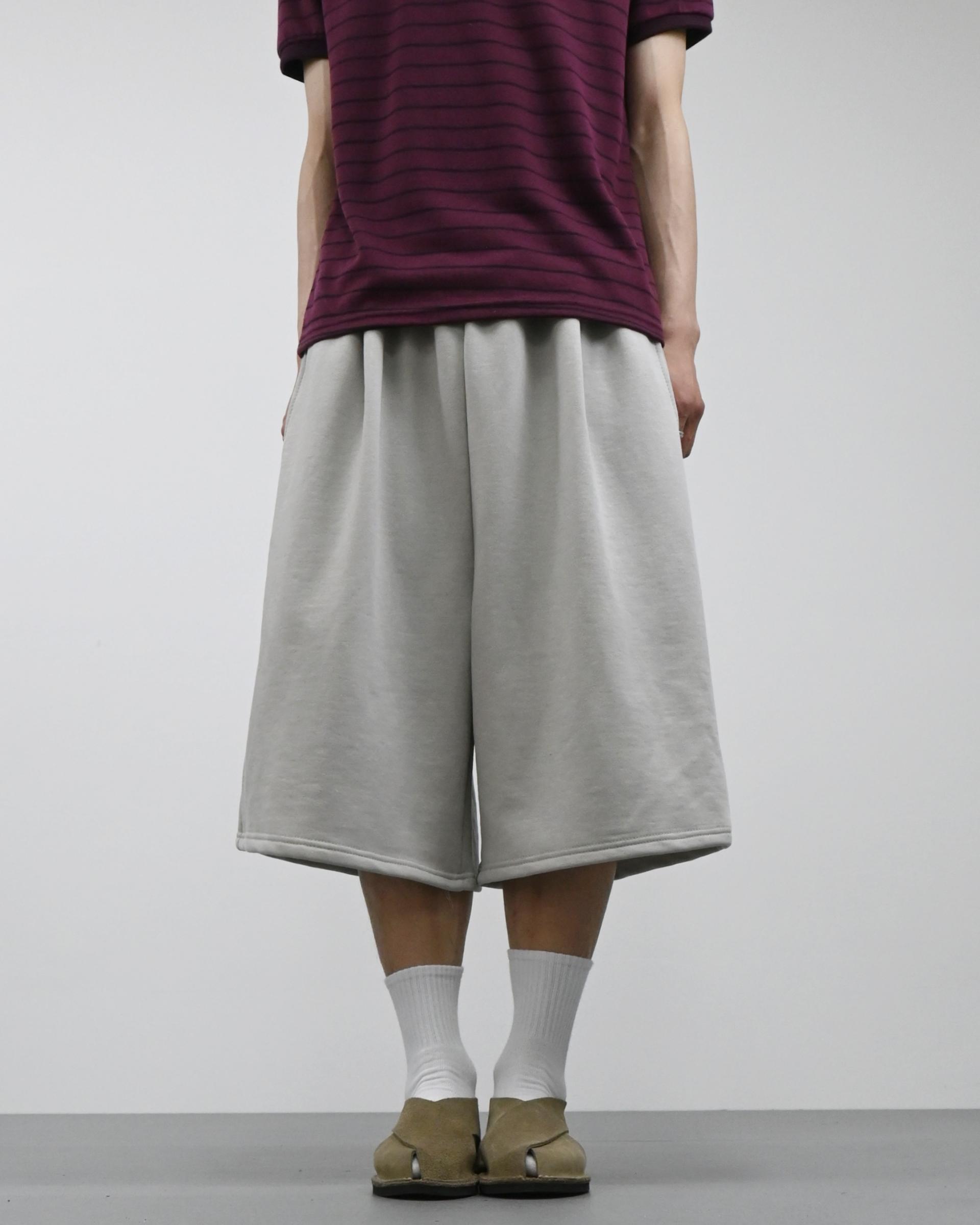 one tuck pigment bermuda sweatpants