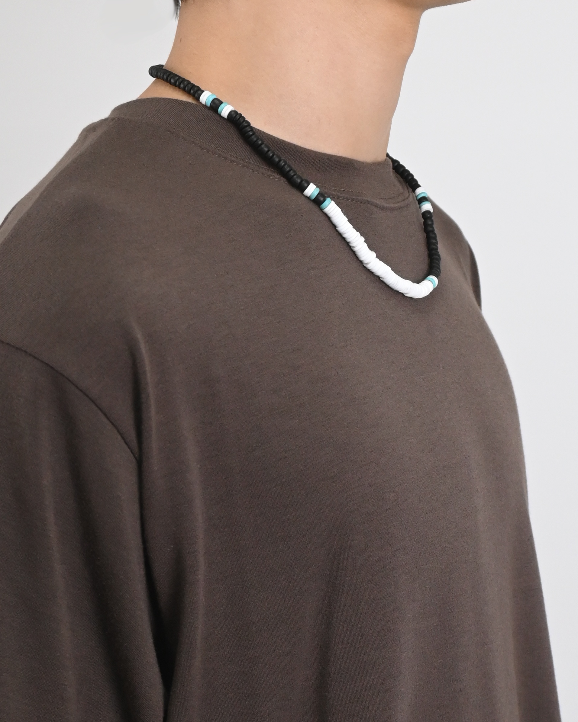 wood bead cowrie necklace