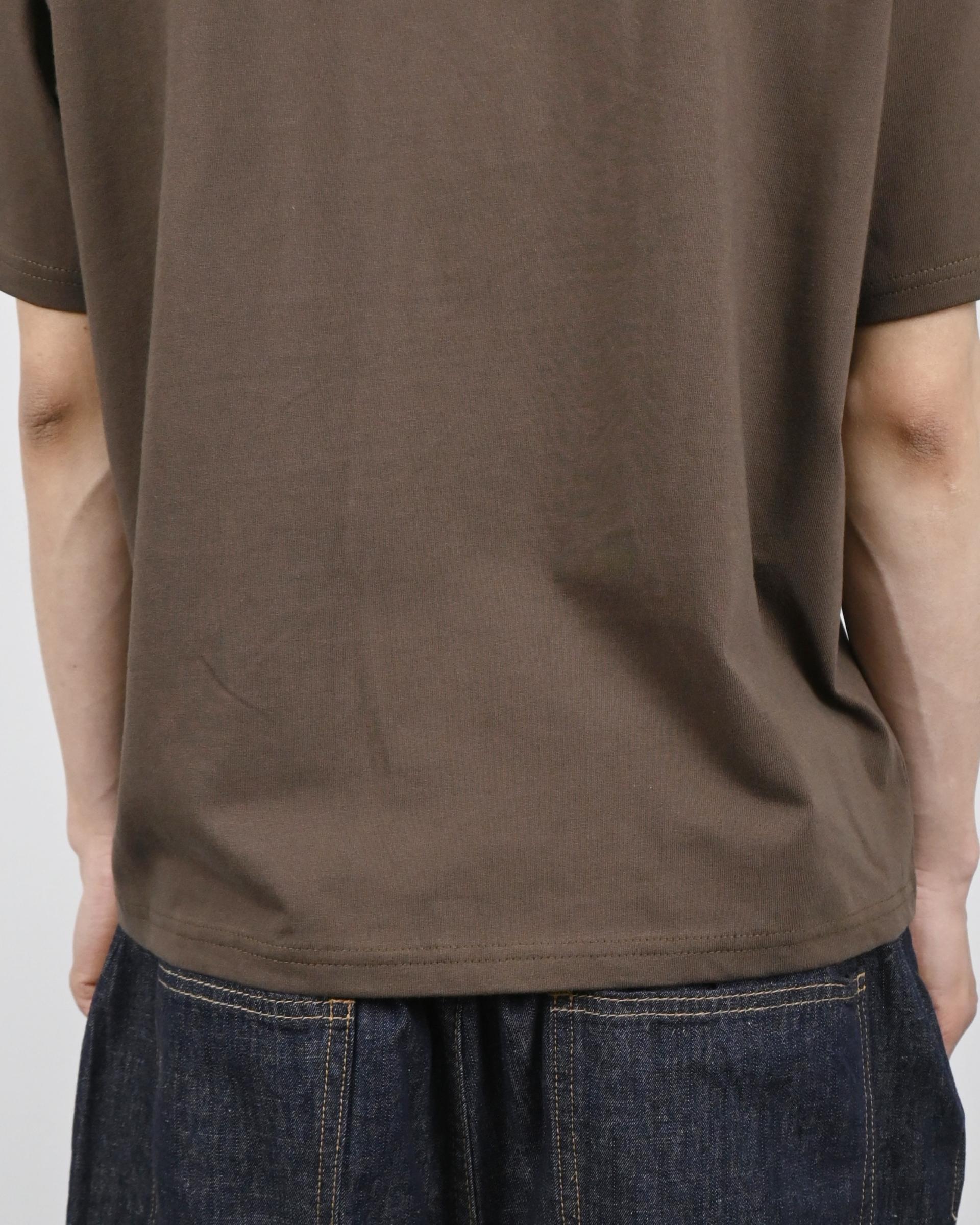 sturdy crop half-t-shirt