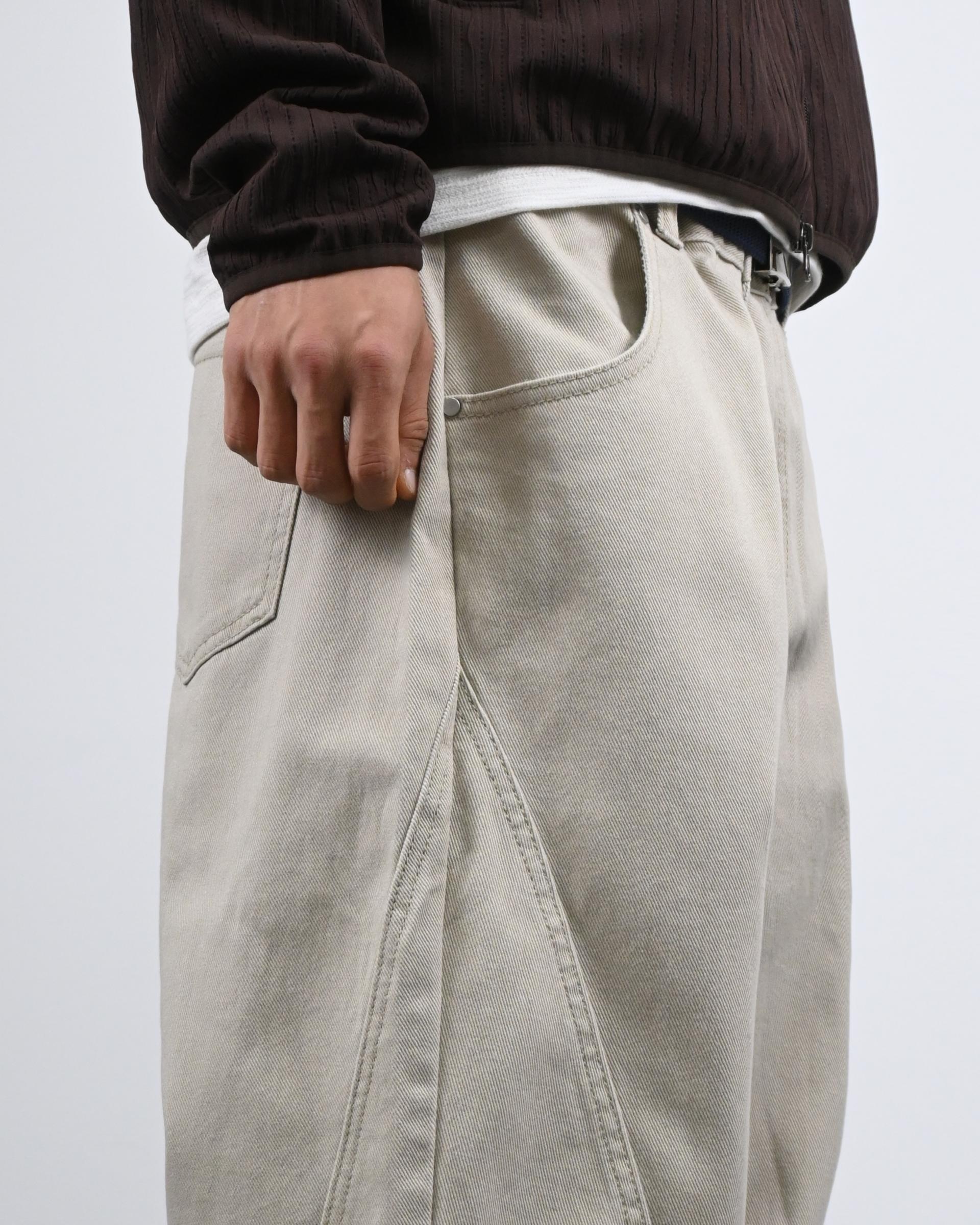 curved seam line cotton pants
