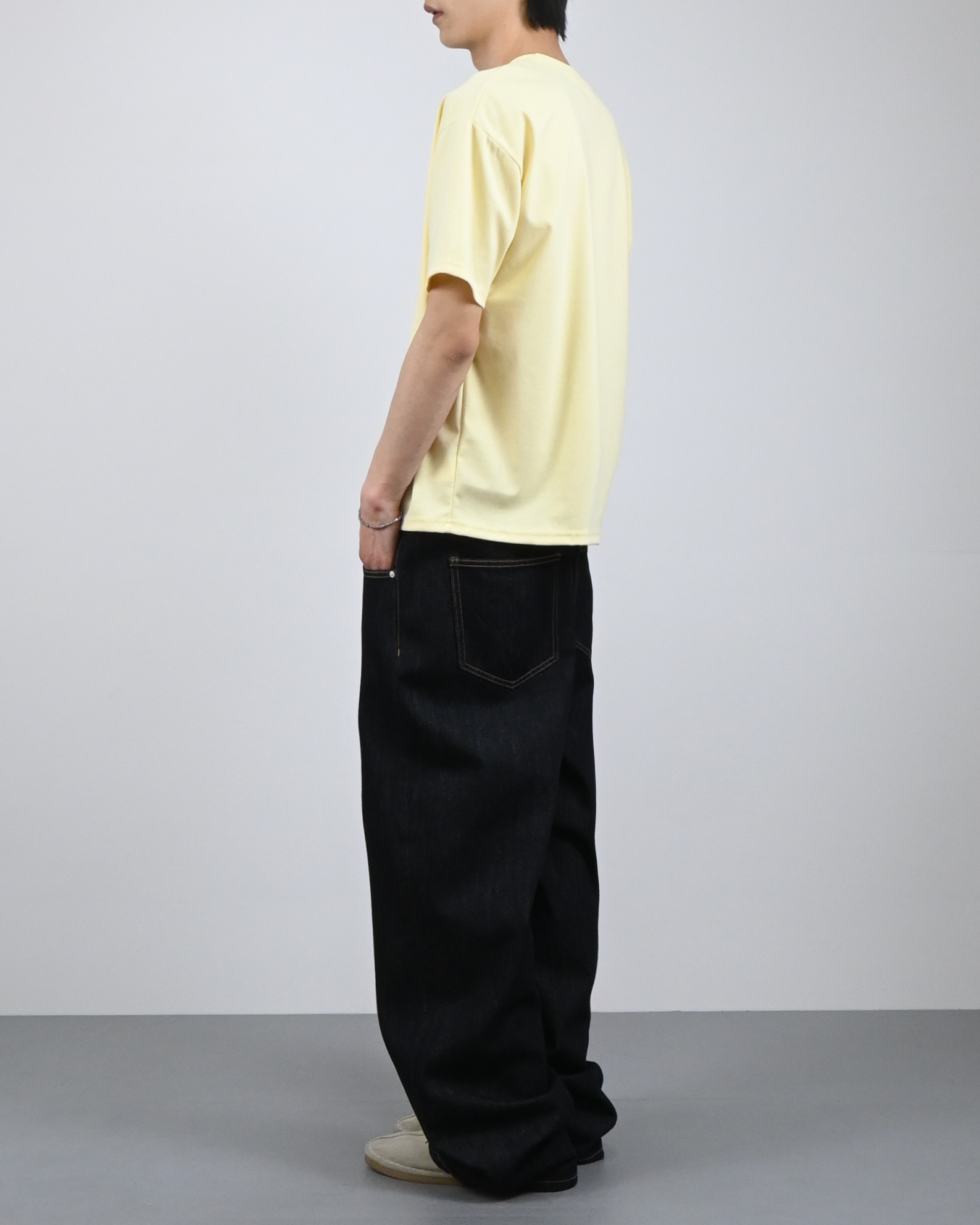 rivet crop half t-shirt