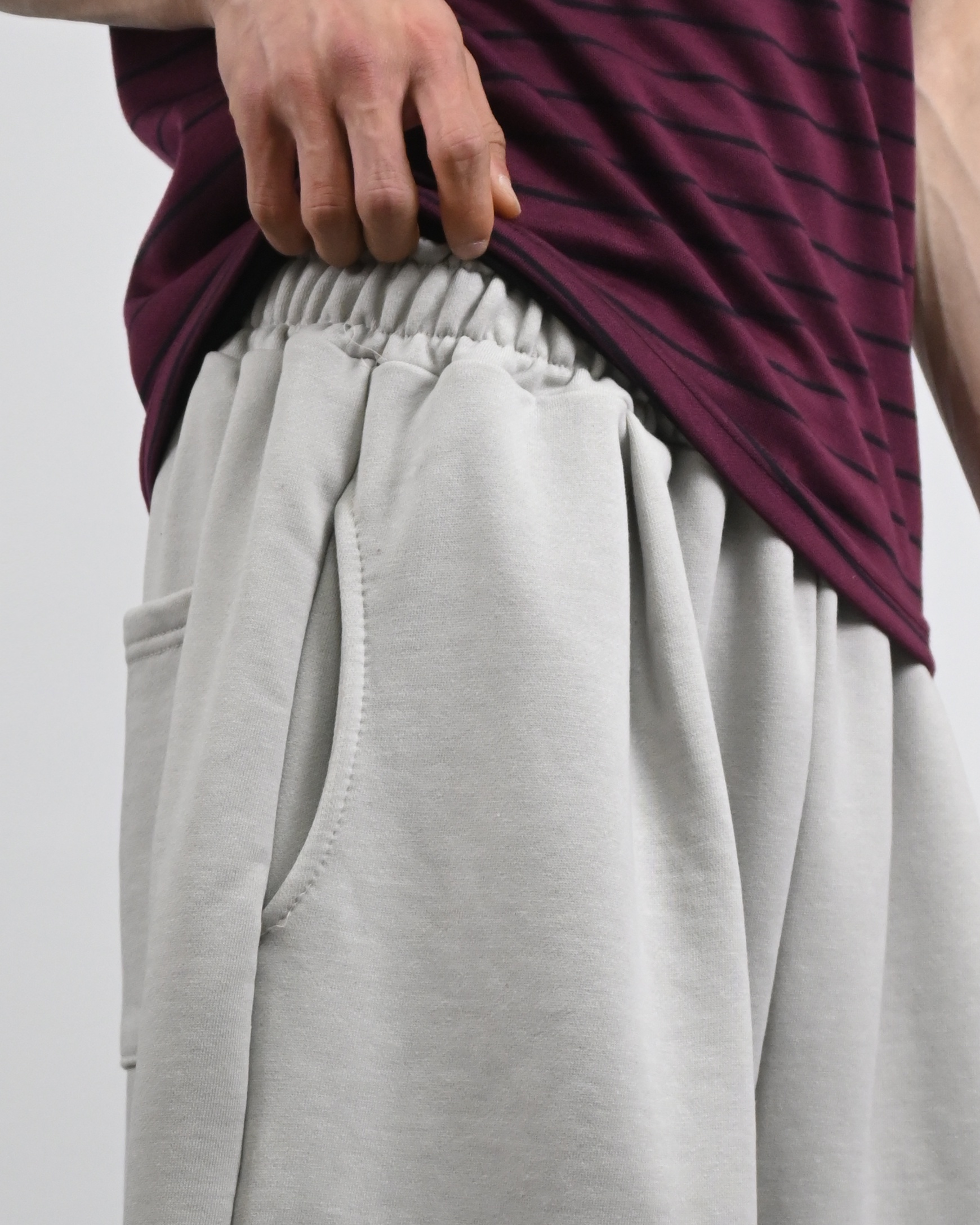 one tuck pigment bermuda sweatpants