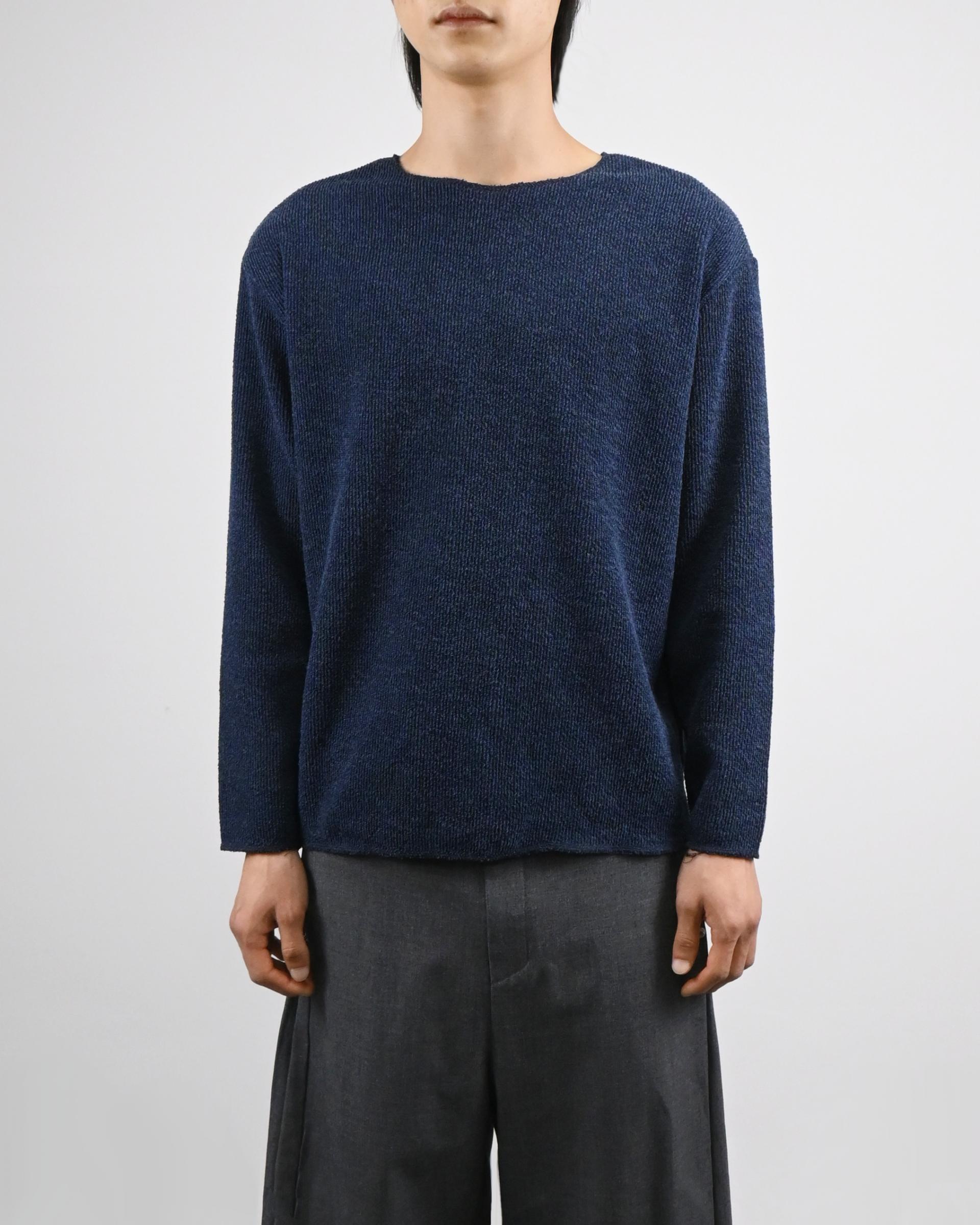 cut wide round neck t-shirt