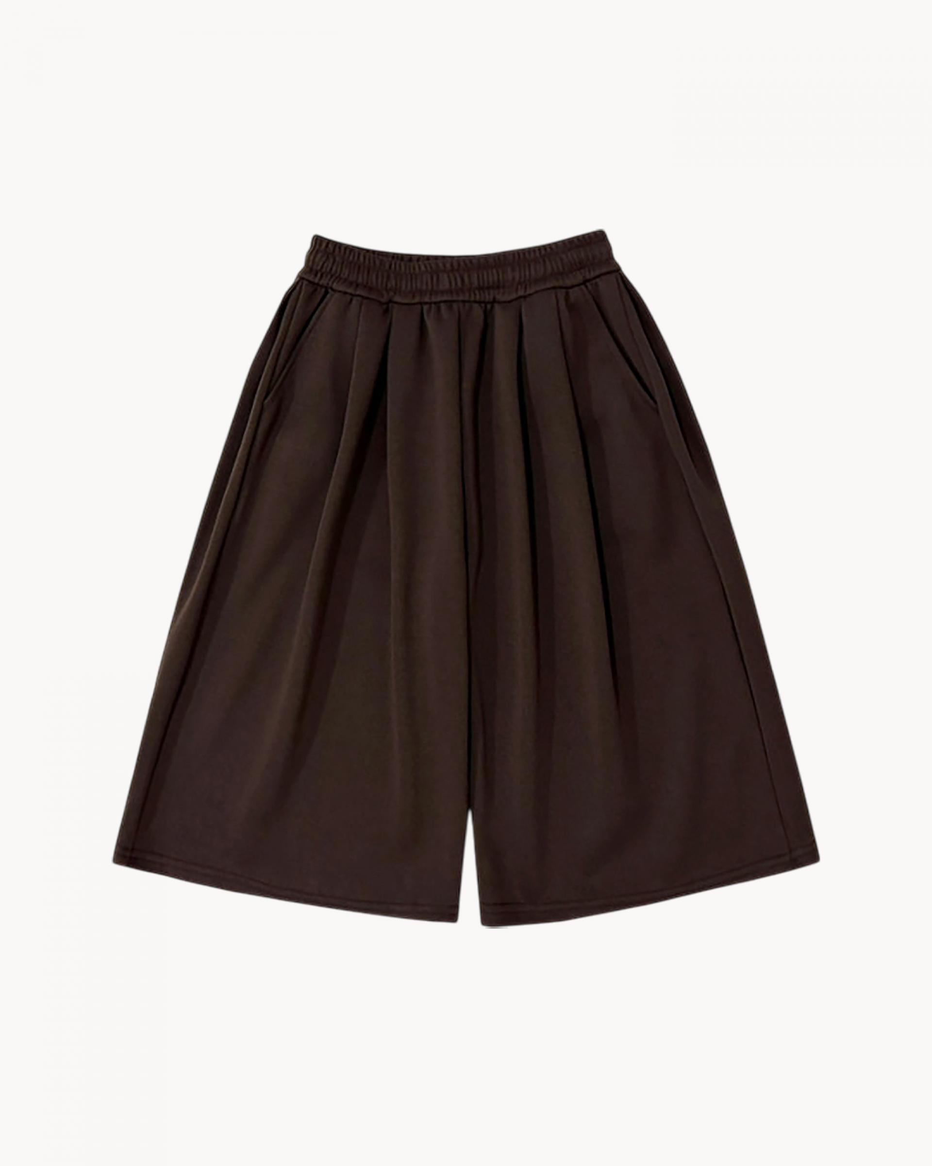 two tuck bermuda sweatpants