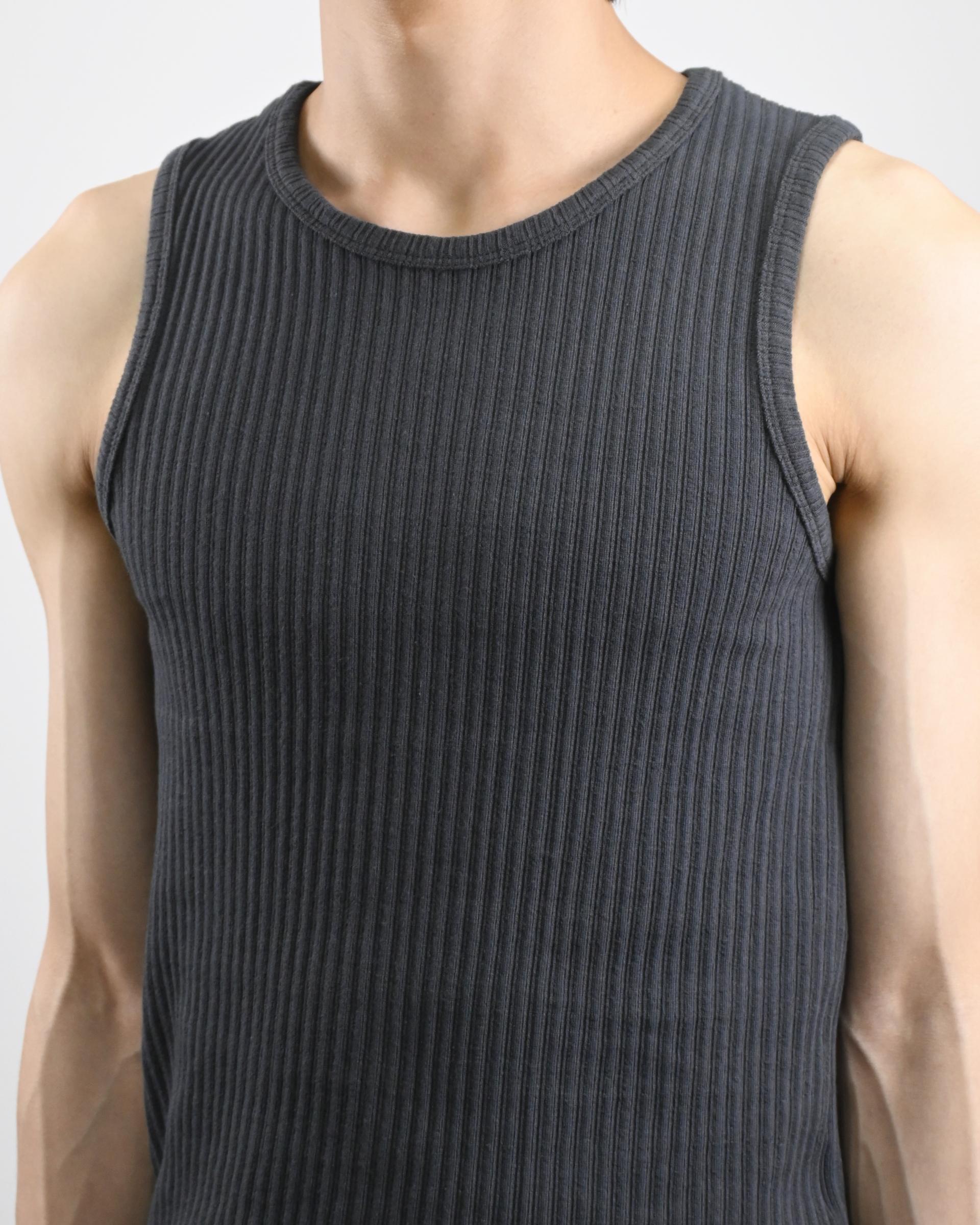 back incision ribbed vest
