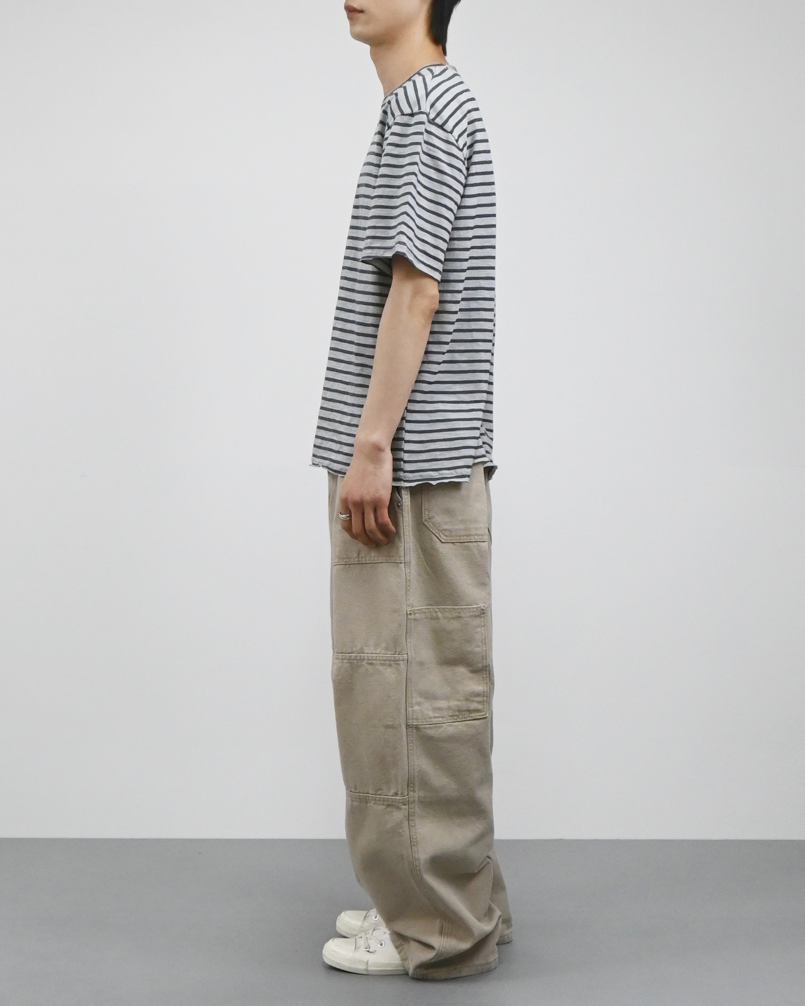 cutting stripe half t-shirt