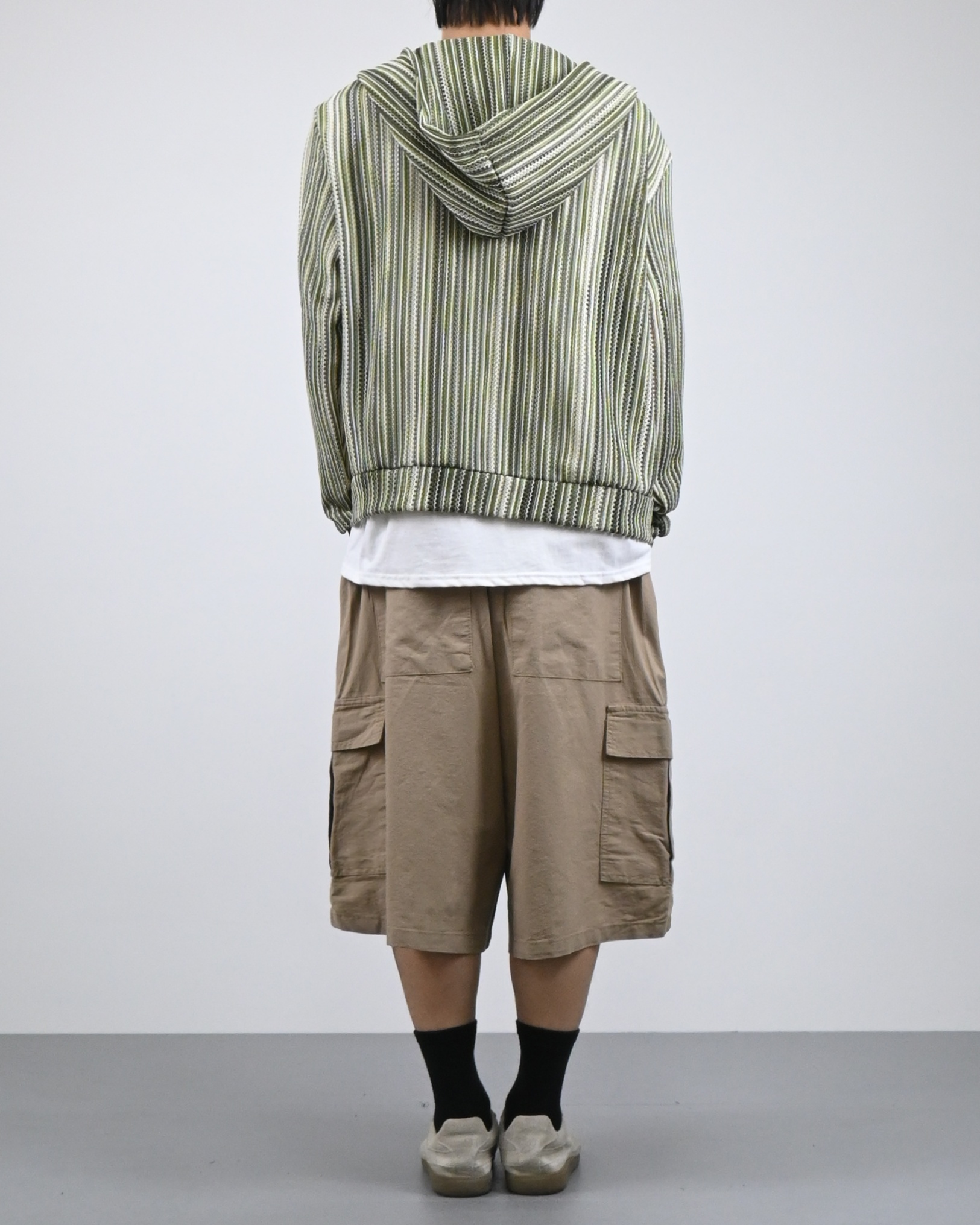 stripe punching hood zip-up
