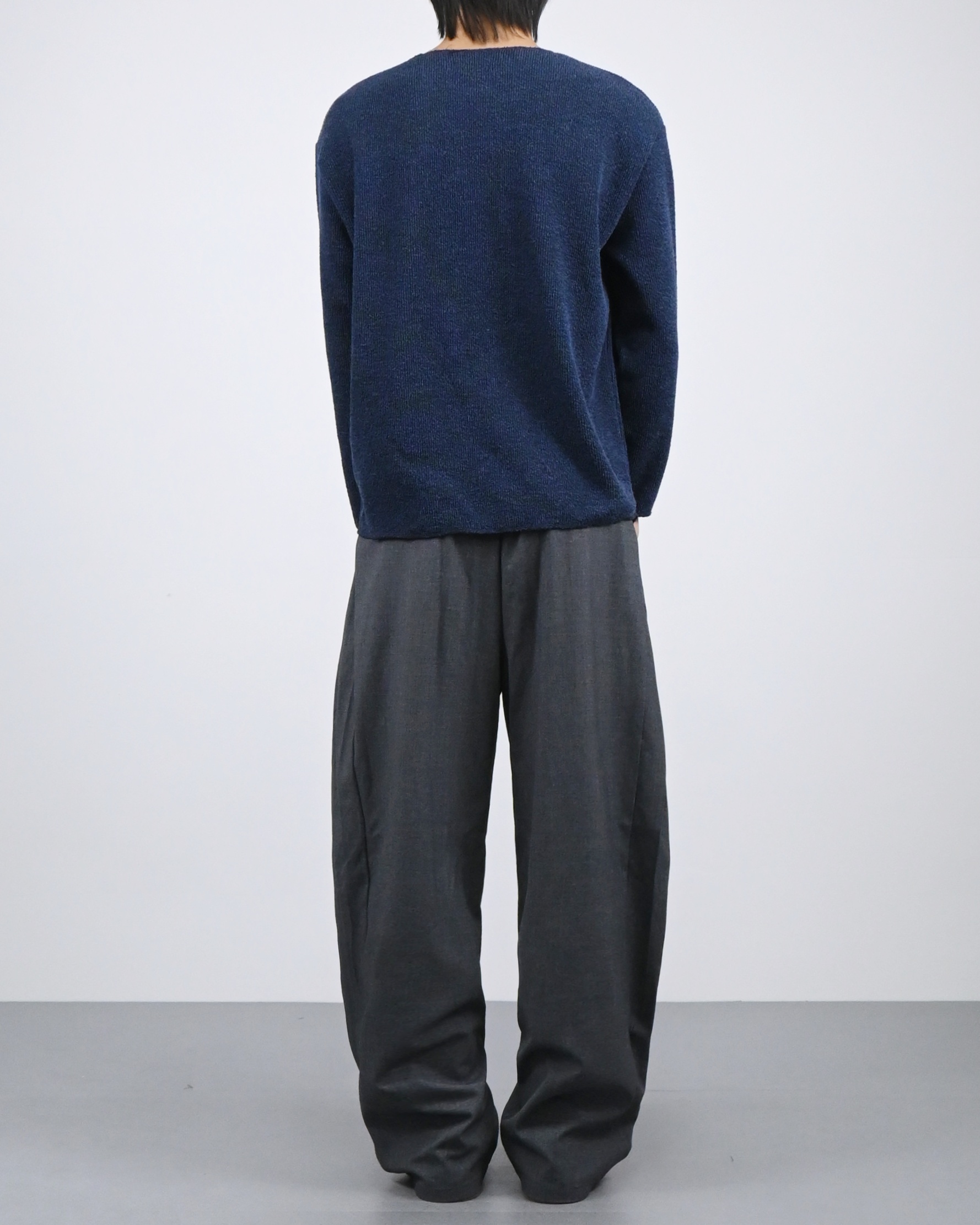 cut wide round neck t-shirt
