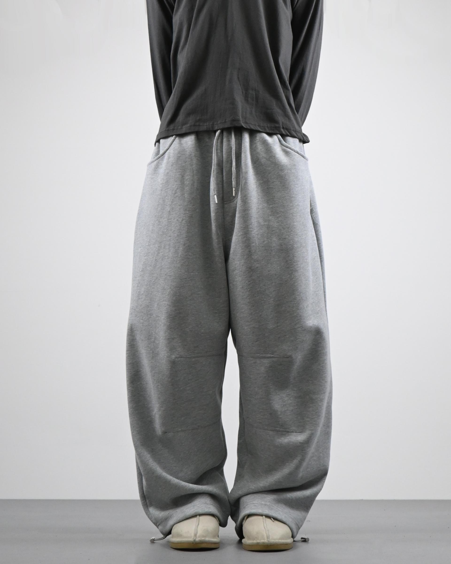 rivet dart sweatpants