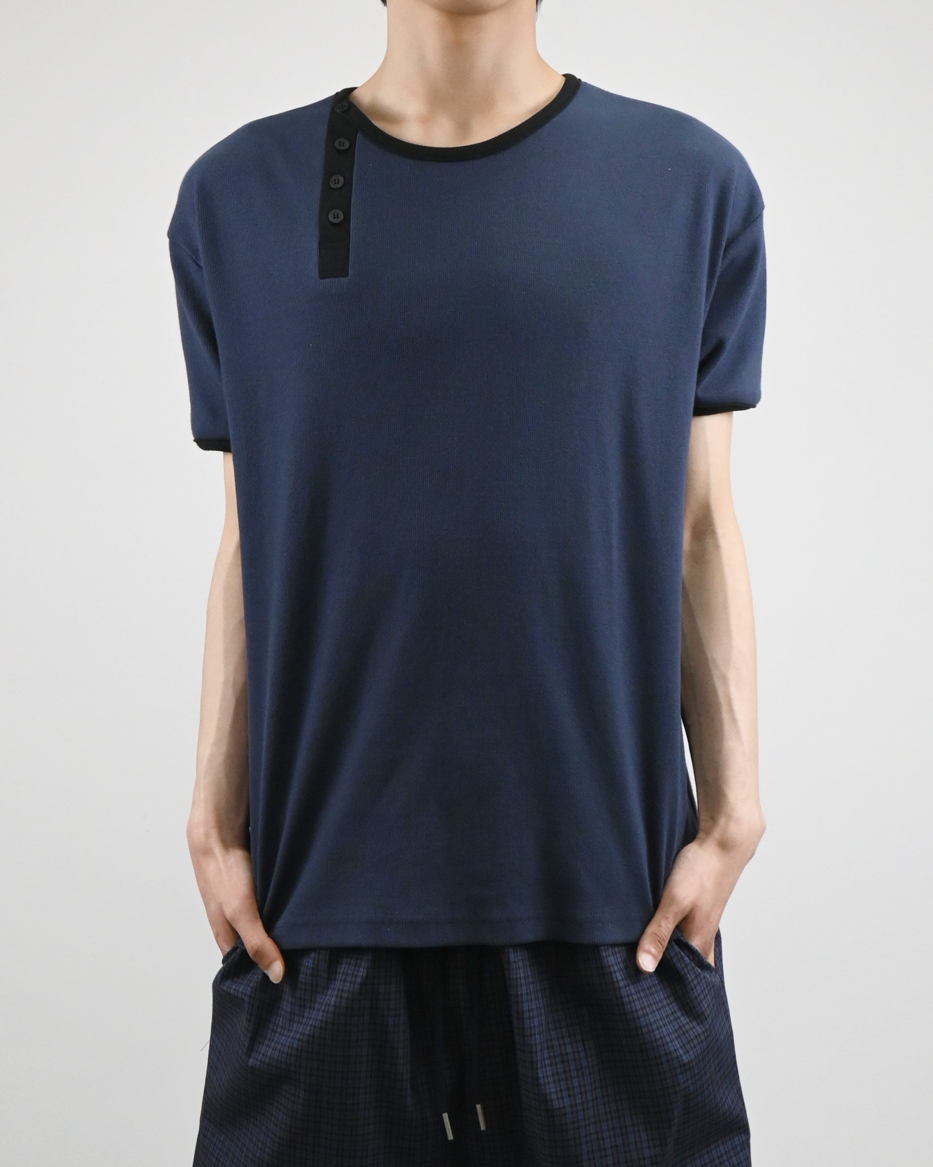 offset henley neck ringer half t-shirt