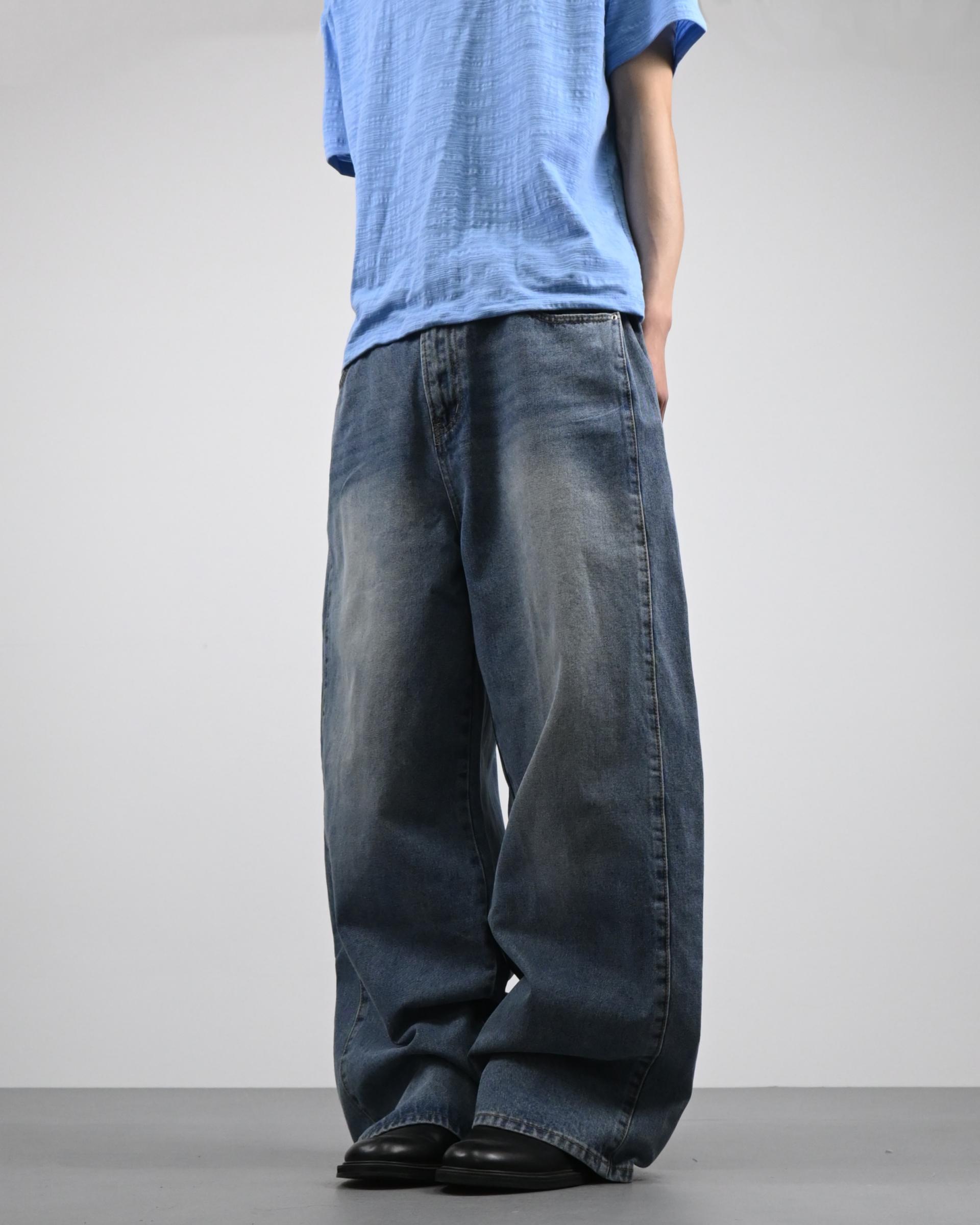side slit curved denim pants