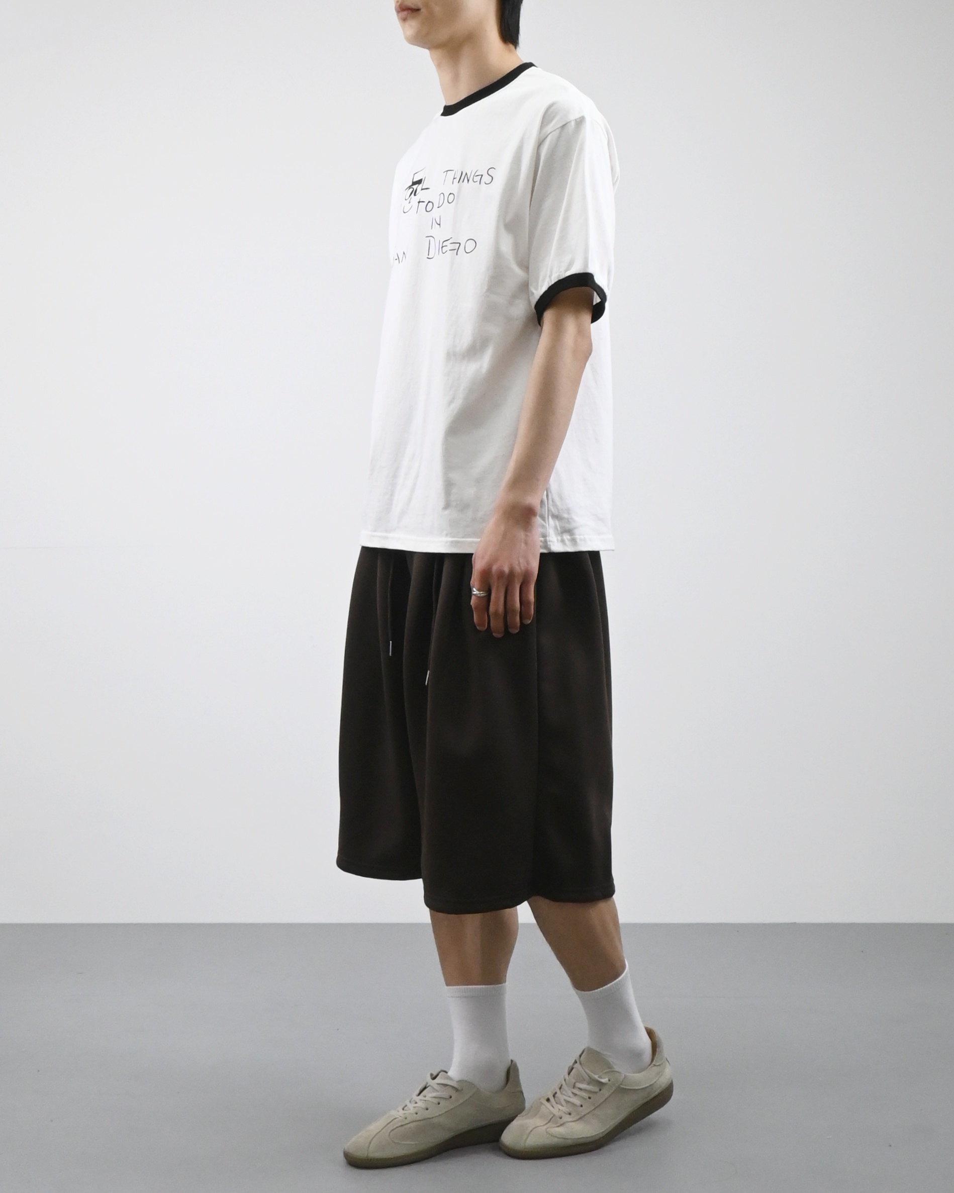 two tuck bermuda sweatpants