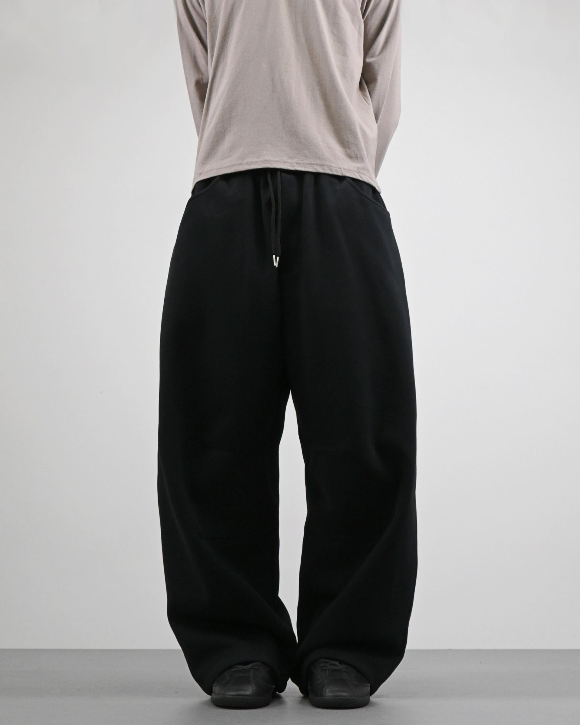 rivet dart sweatpants