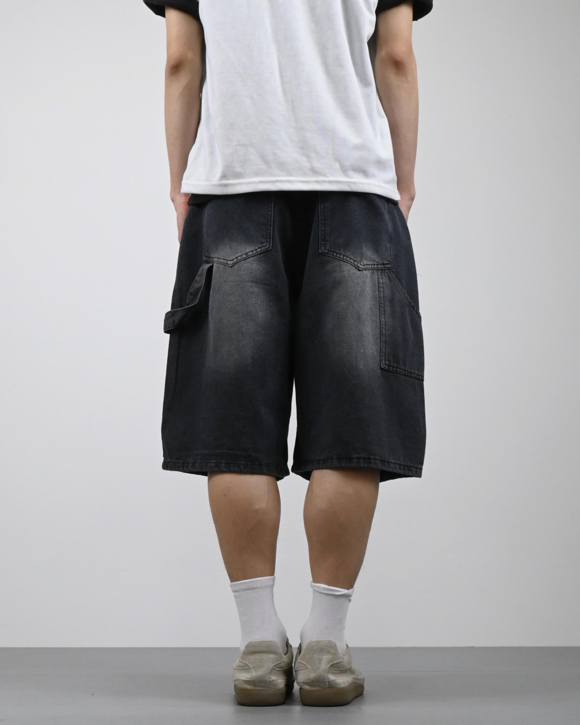 one tuck carpenter bermuda denim pants