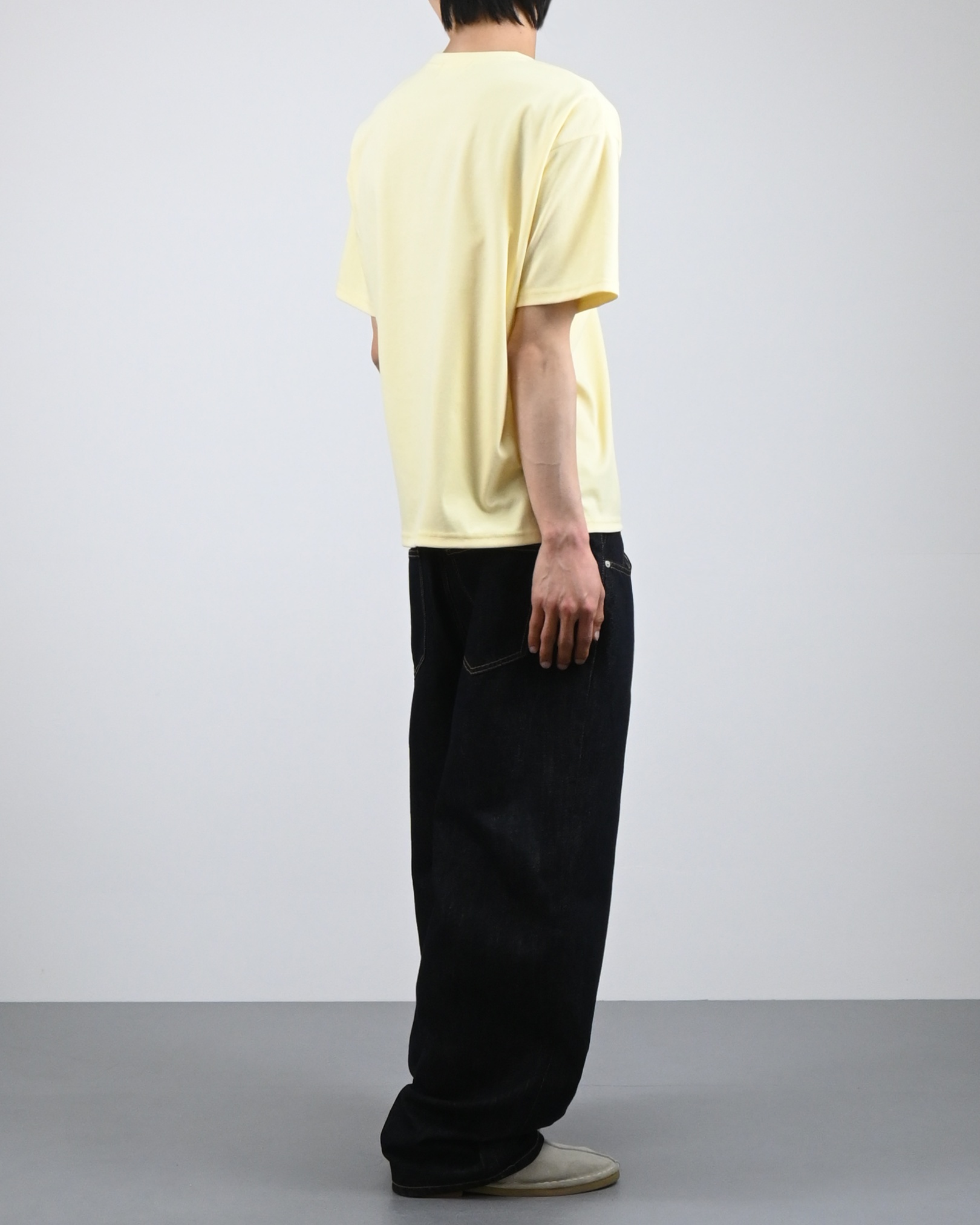 rivet crop half t-shirt