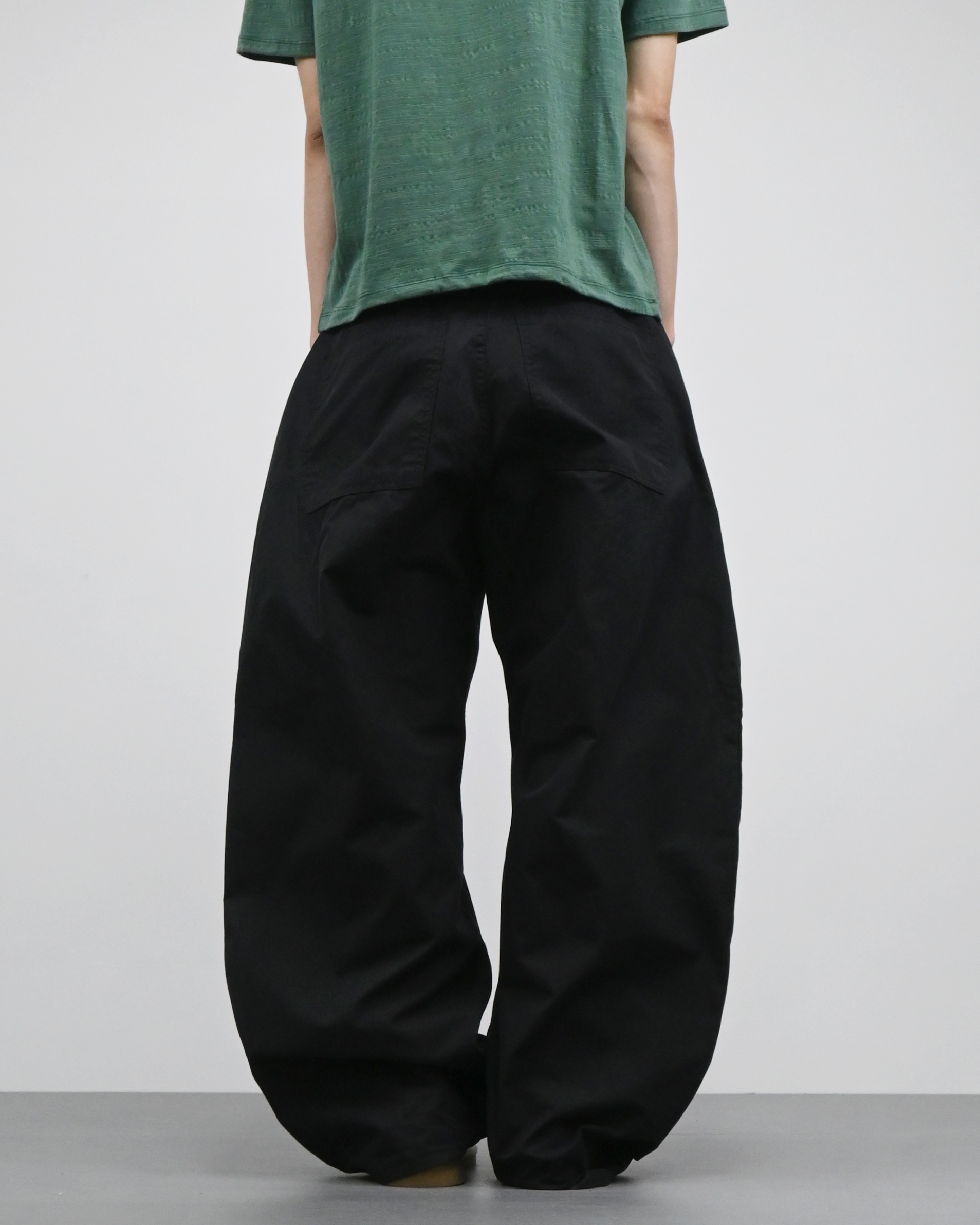 cp side tuck cotton curved pants