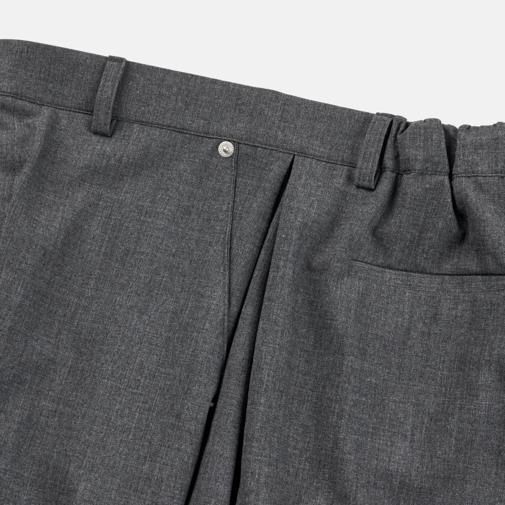 rivet side tuck slacks