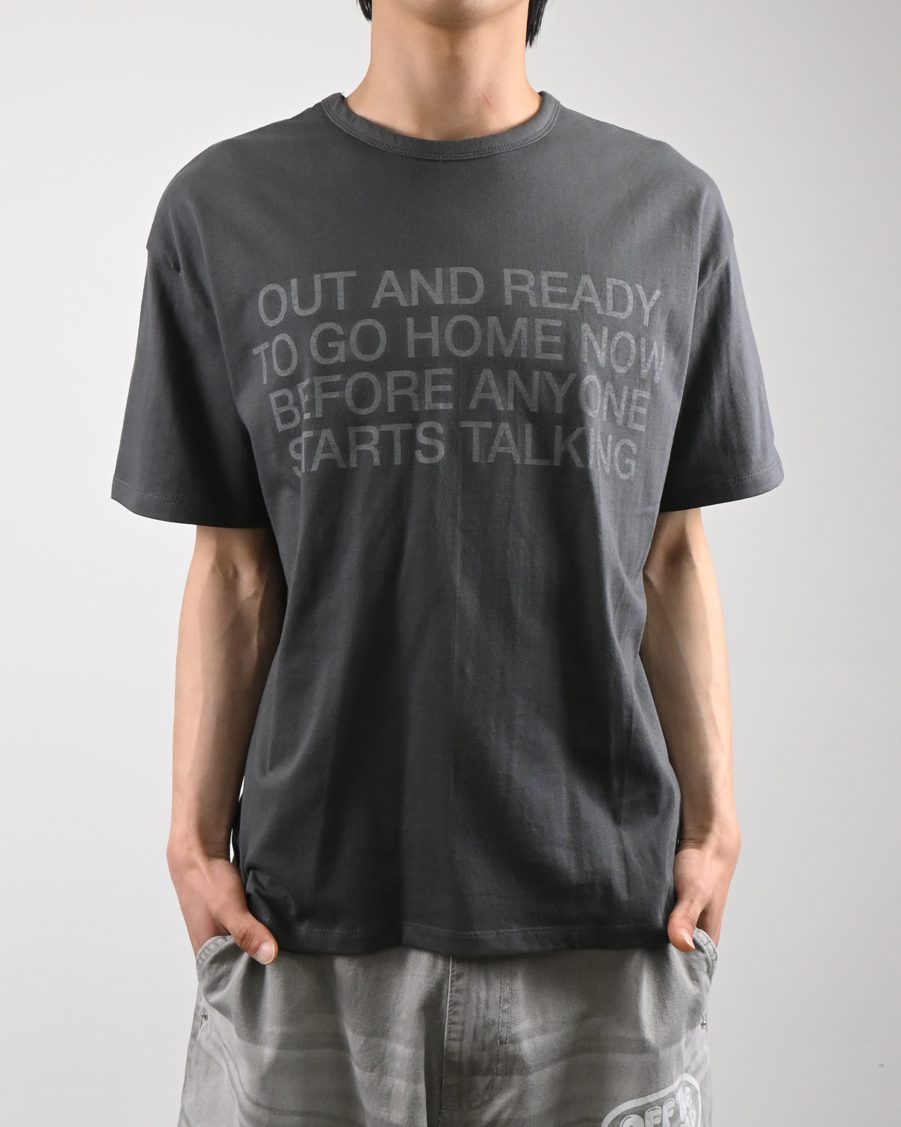 blur lettering half t-shirt
