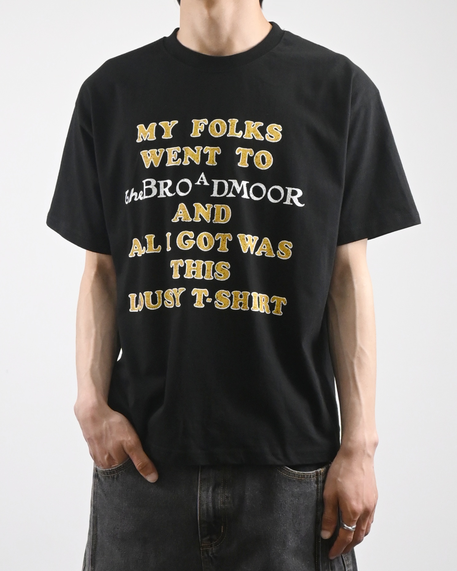 luge lettering half t-shirt