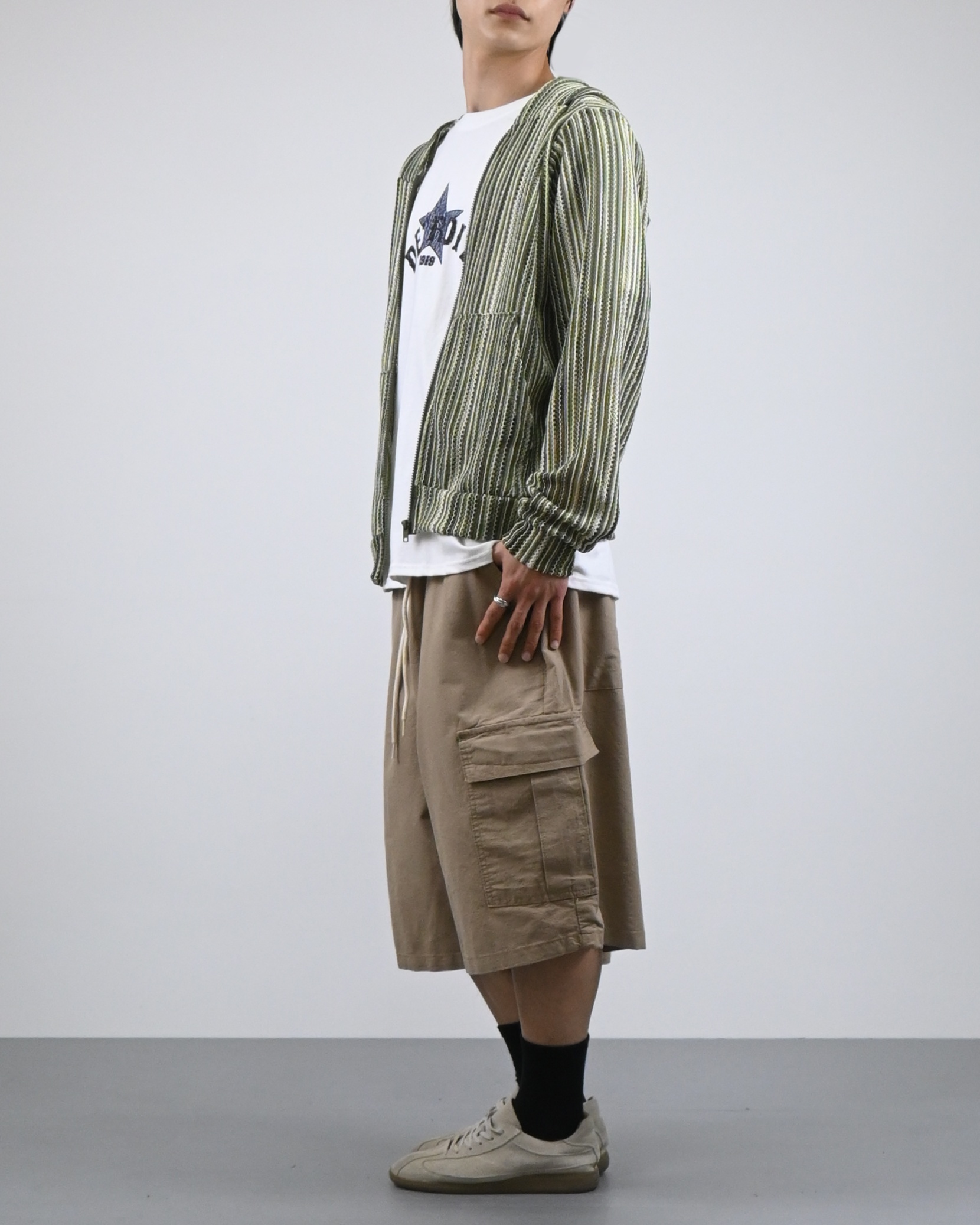 stripe punching hood zip-up