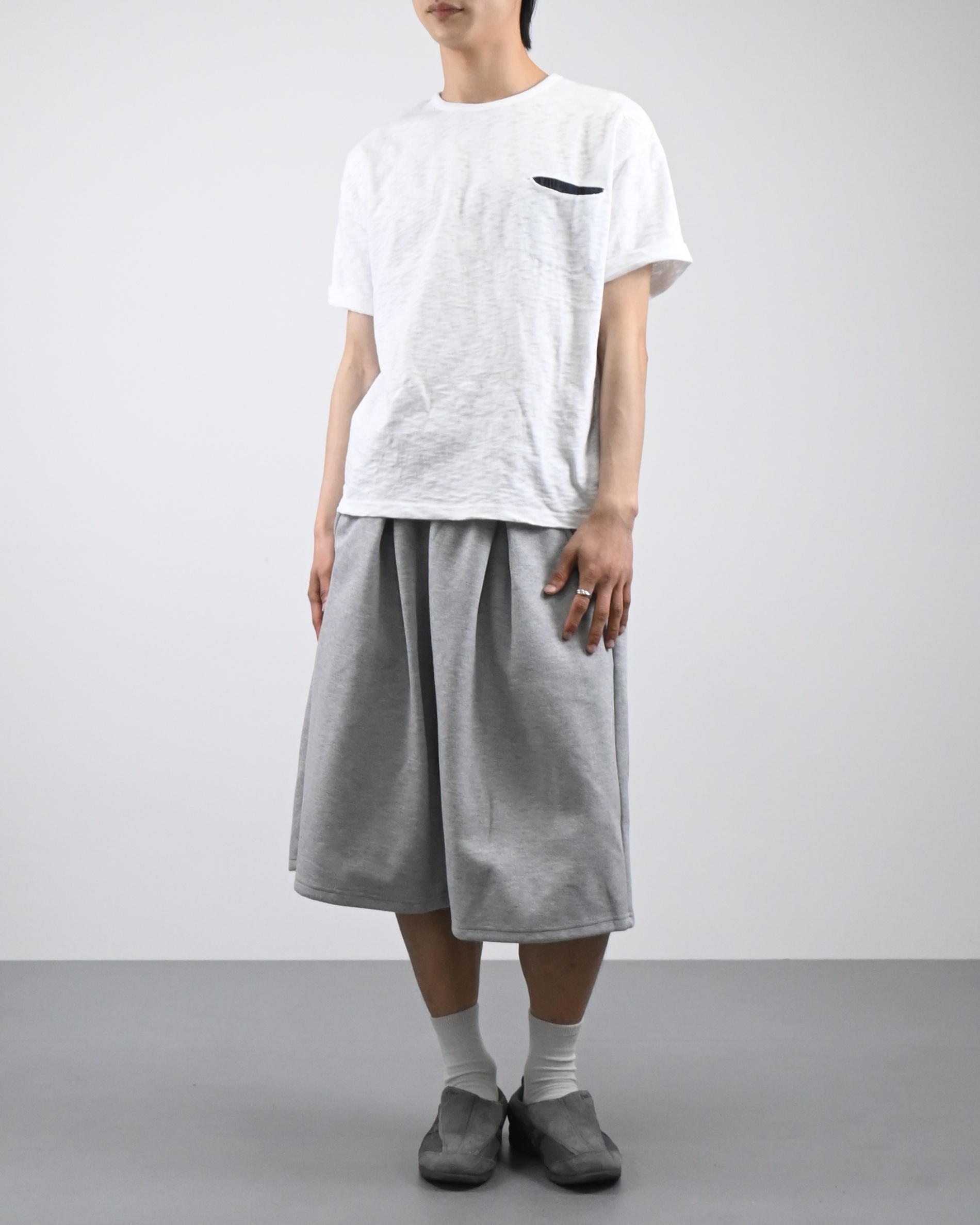 carp pin tuck bermuda sweatpants