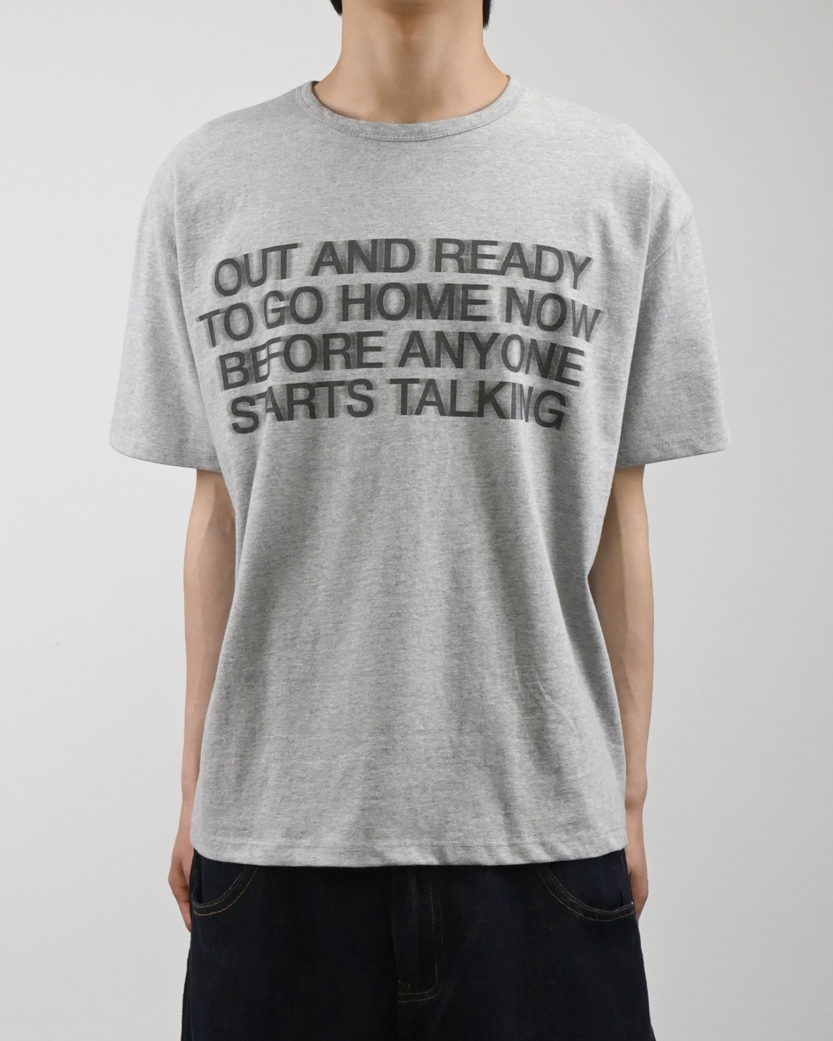 blur lettering half t-shirt