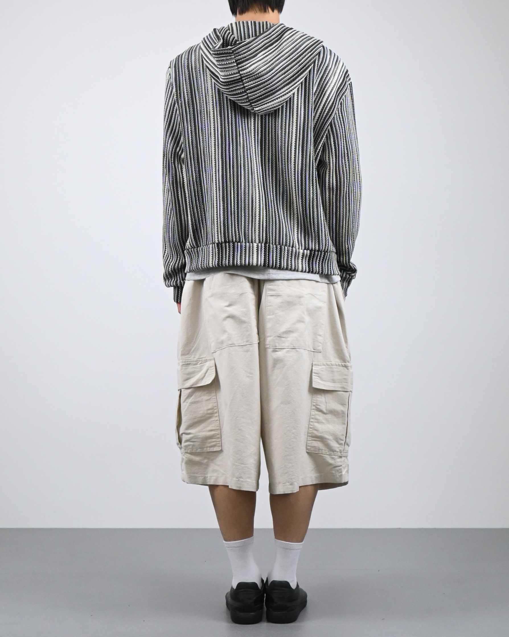 stripe punching hood zip-up