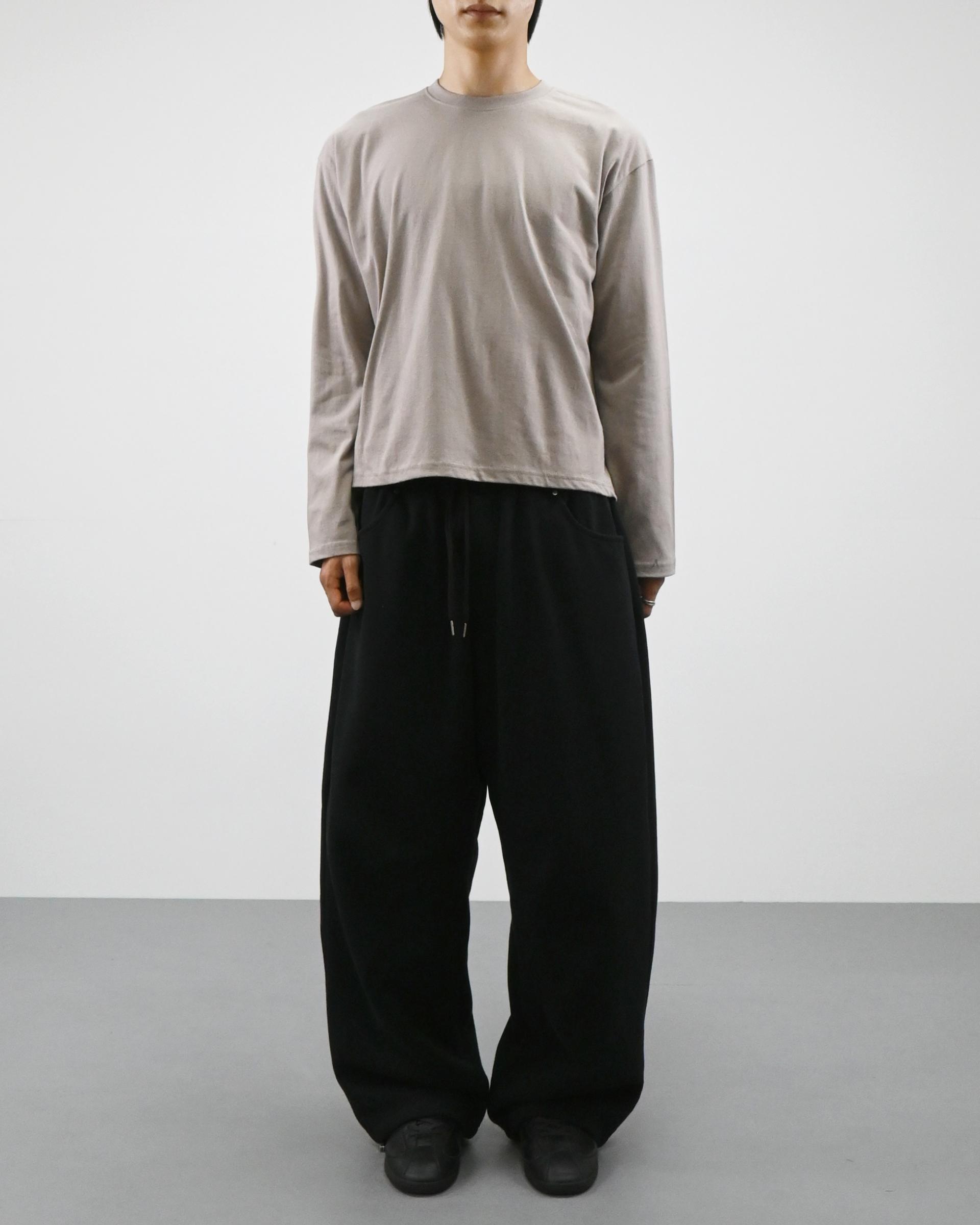 rivet dart sweatpants