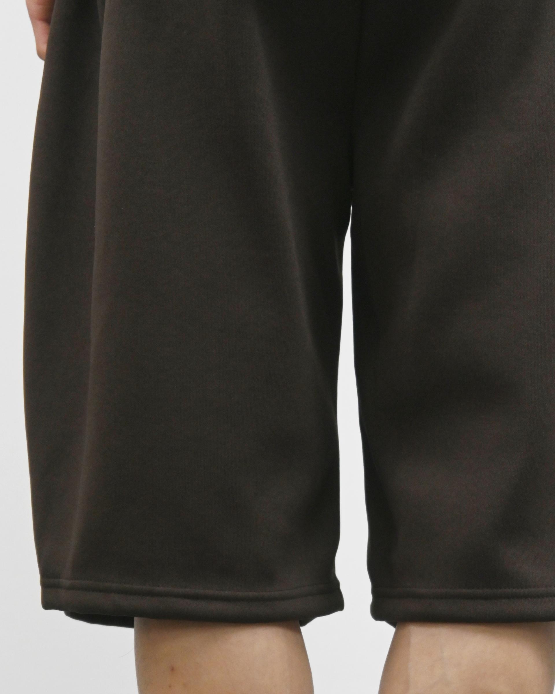 two tuck bermuda sweatpants