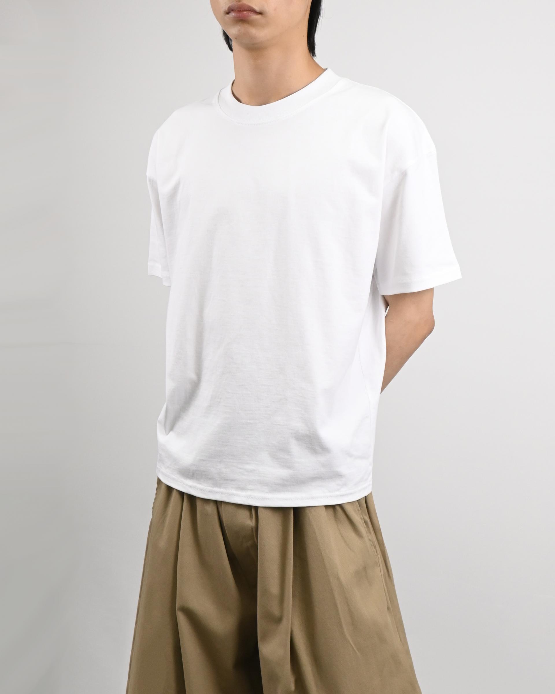 sturdy crop half-t-shirt