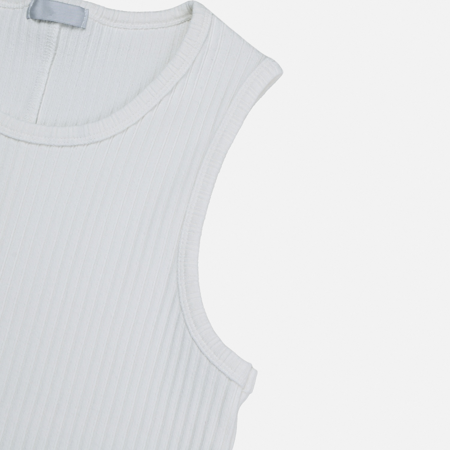 back incision ribbed vest