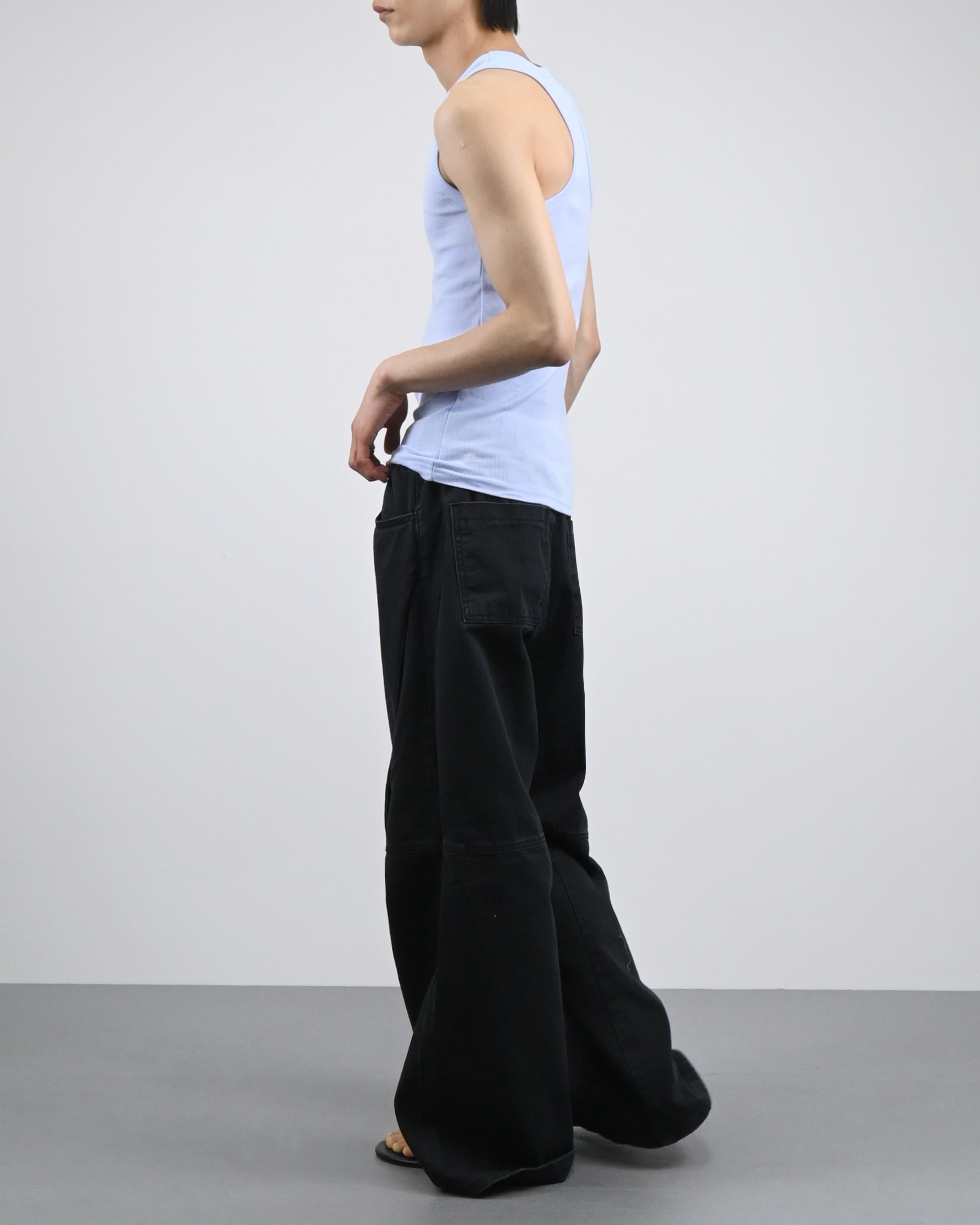 stretchable ribbed vest