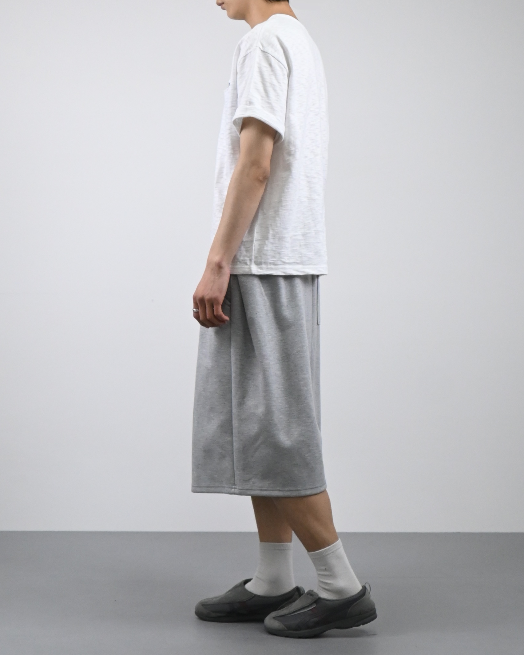 carp pin tuck bermuda sweatpants