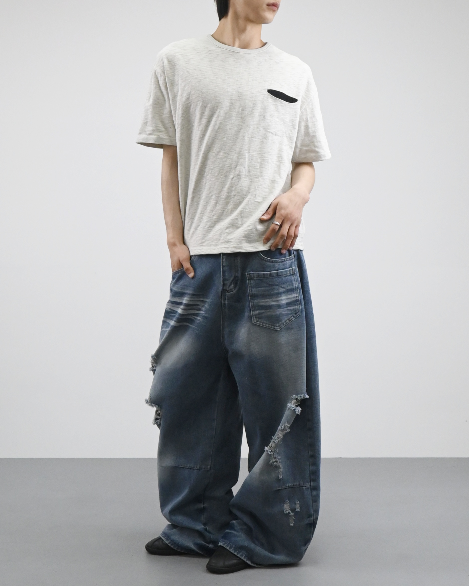 cat washing damage denim pants
