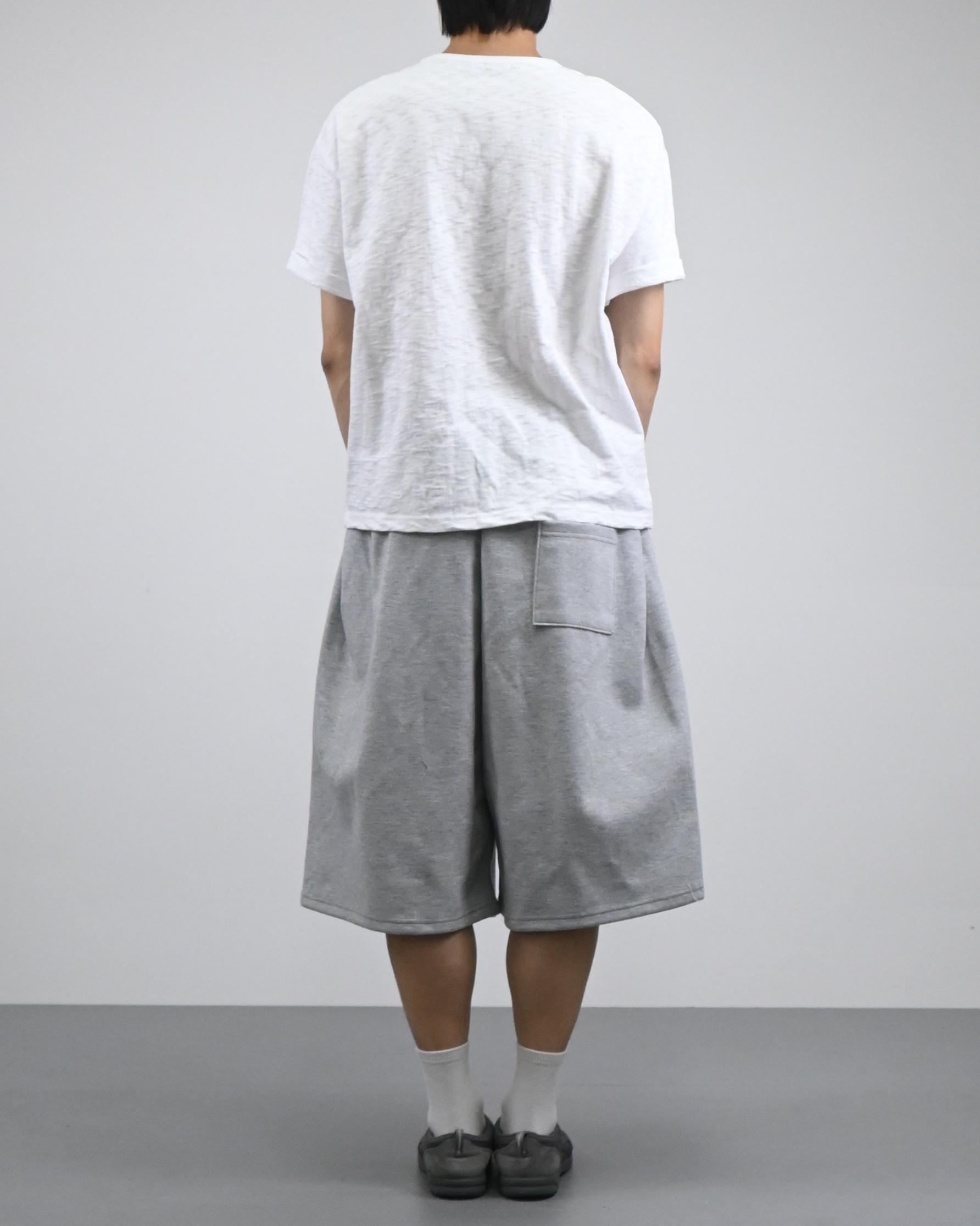 carp pin tuck bermuda sweatpants