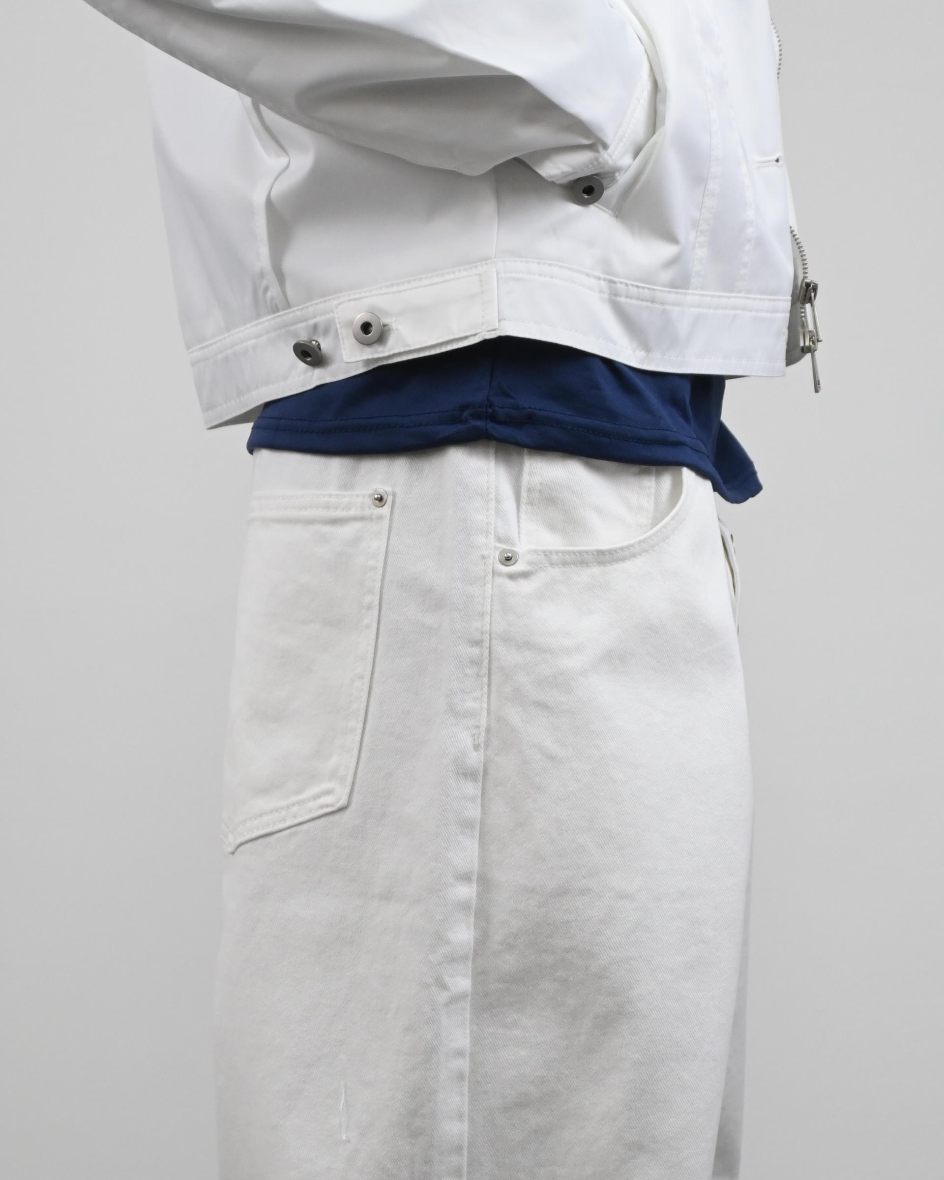 button curved cotton trousers