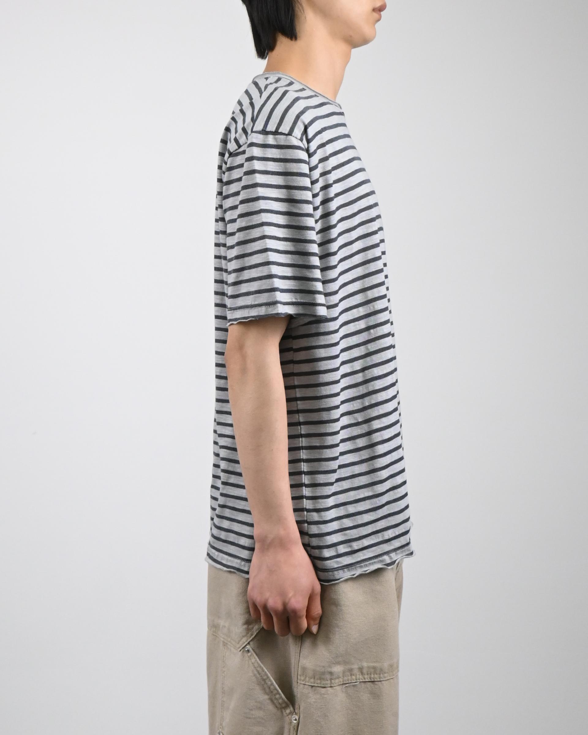 cutting stripe half t-shirt