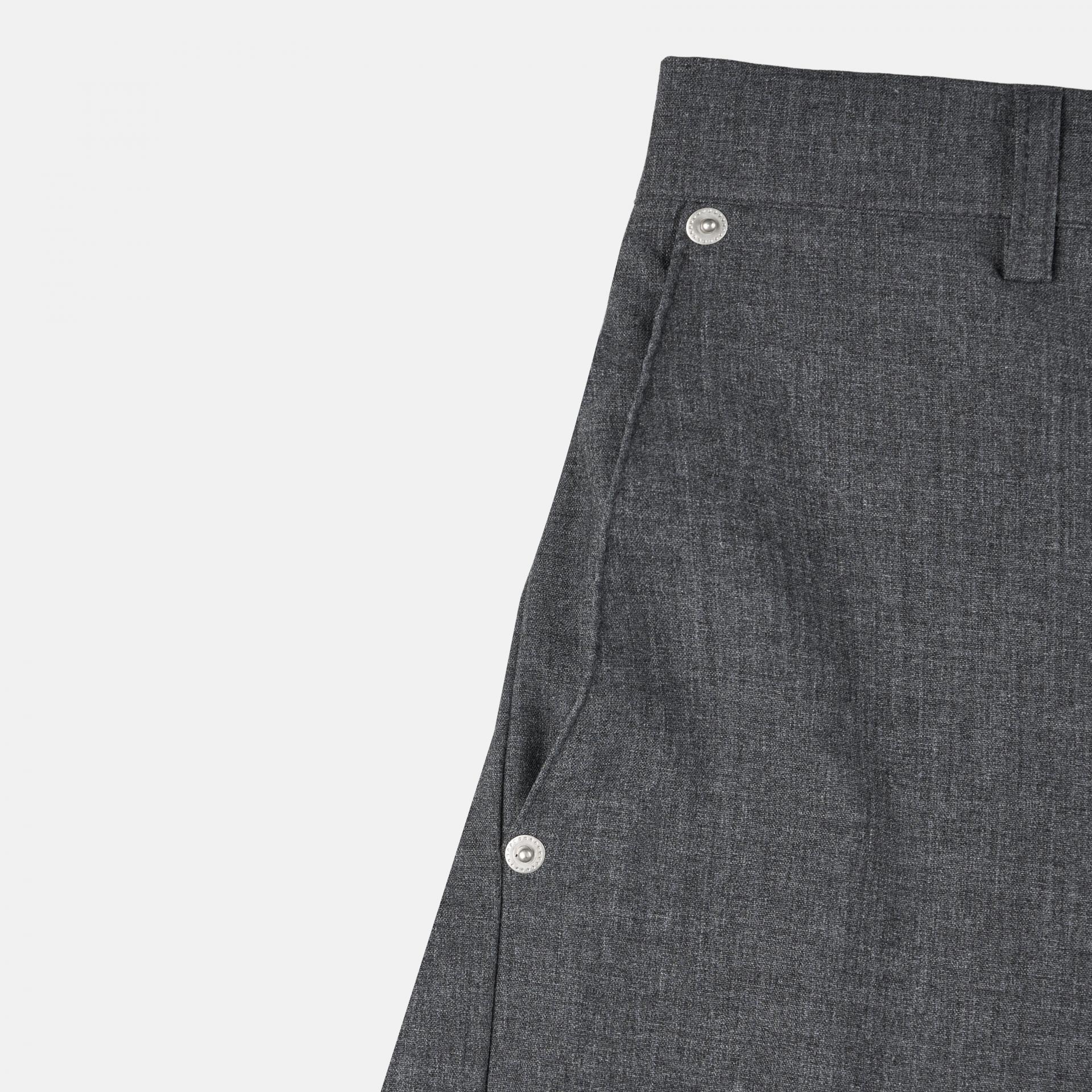 rivet side tuck slacks