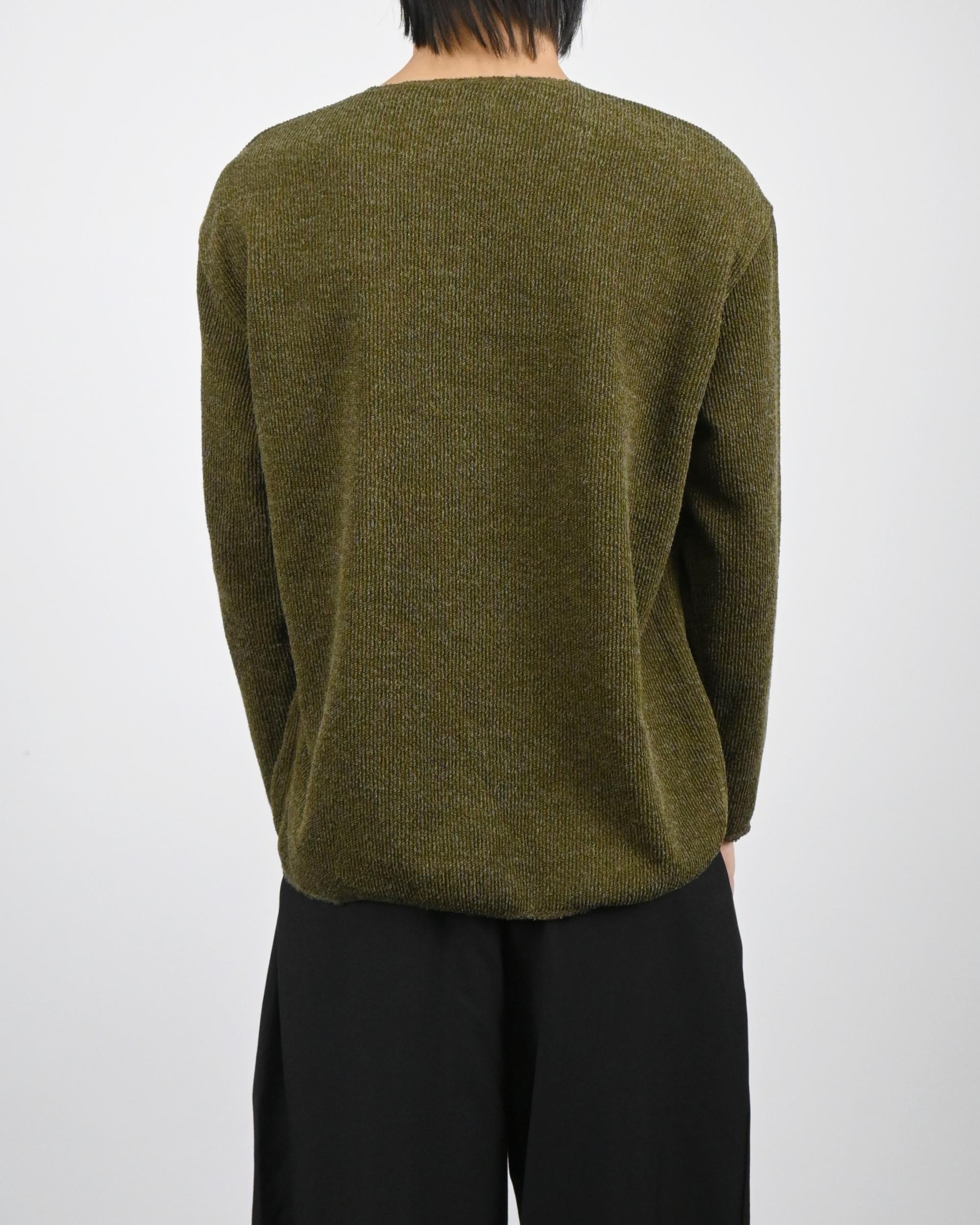 cut wide round neck t-shirt